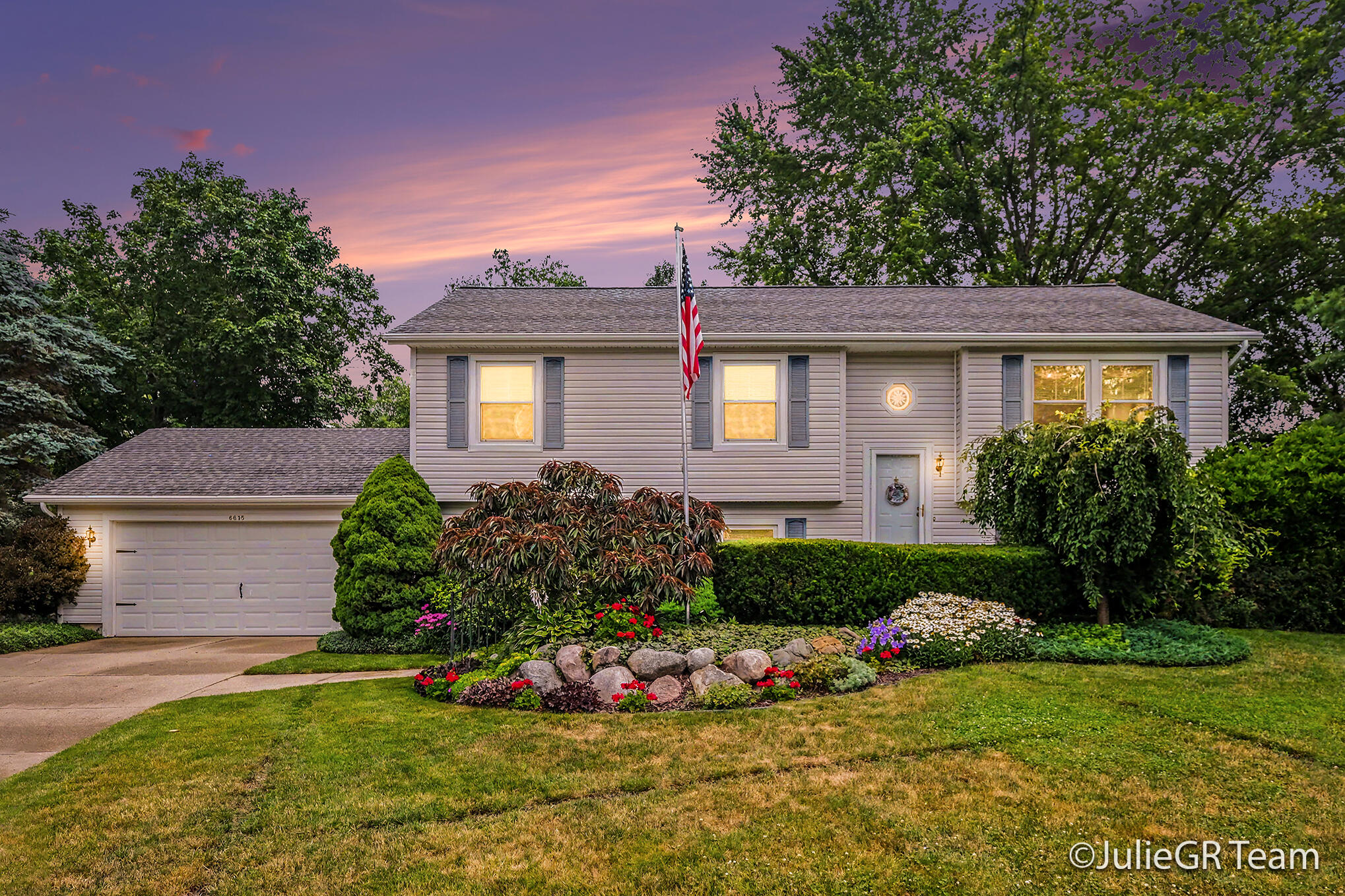 6635 E Via Vista Court NE Rockford MI 49341