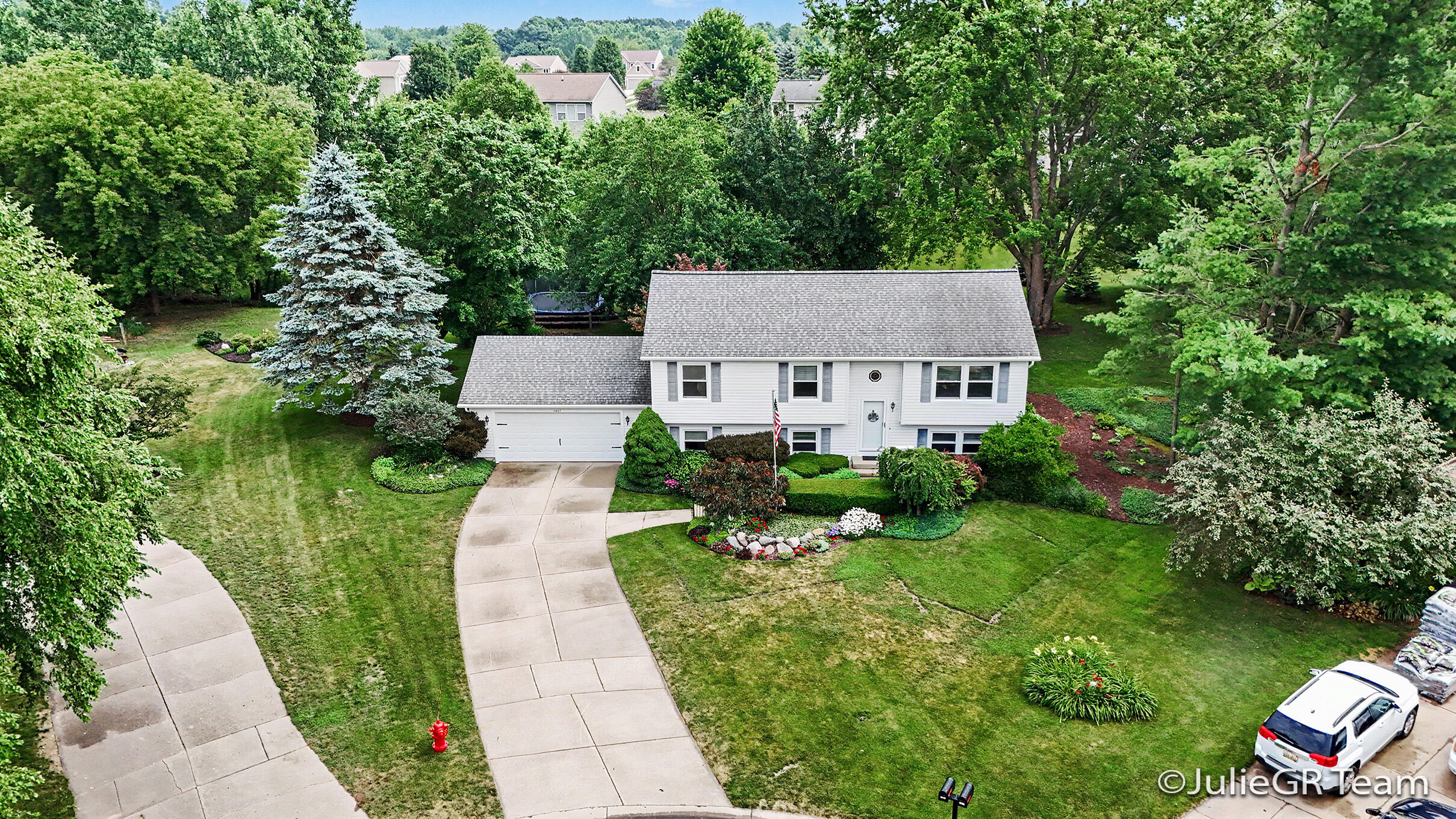 6635 E Via Vista Court NE Rockford MI 49341