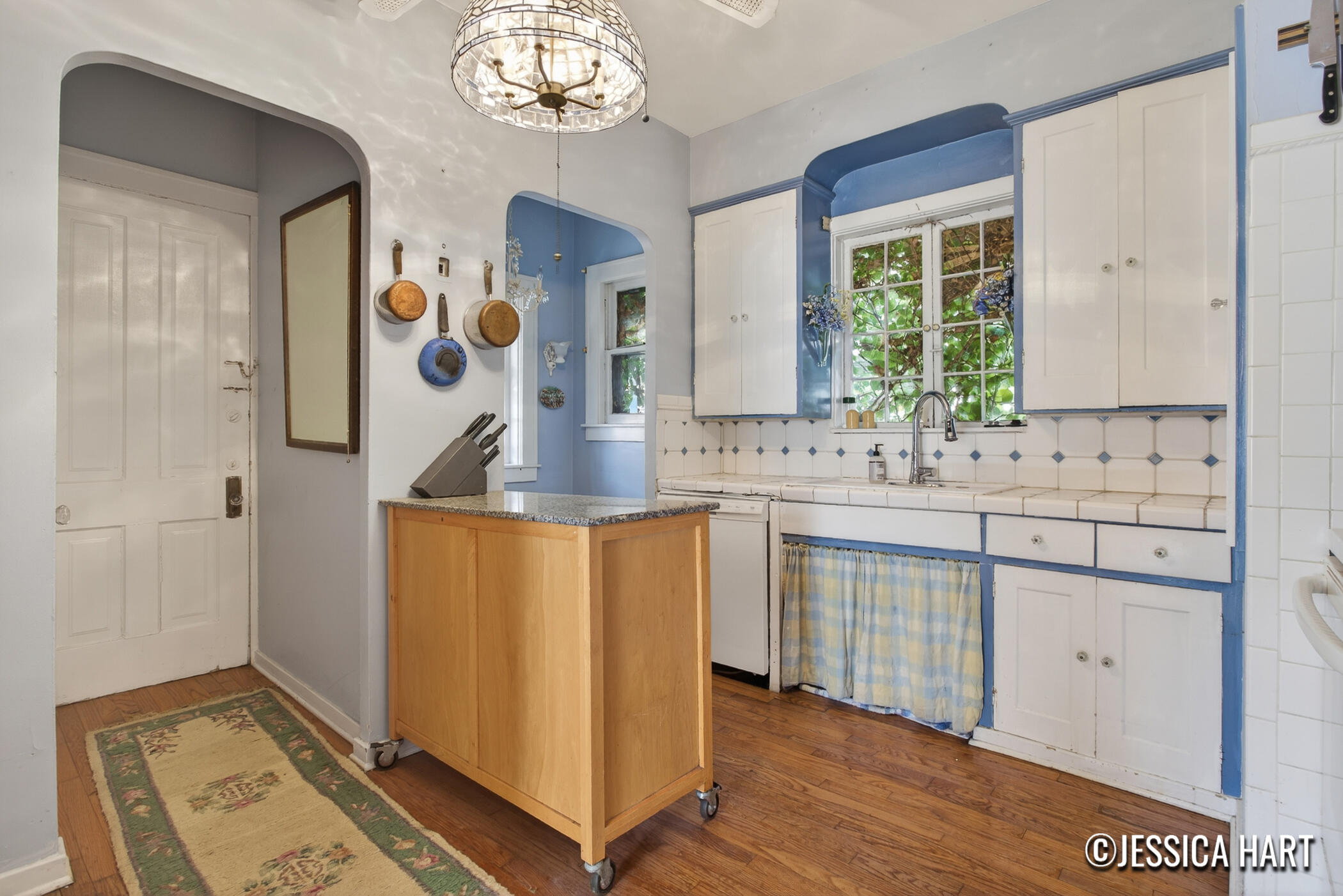 211 Trowbridge Street NE Grand Rapids MI 49503
