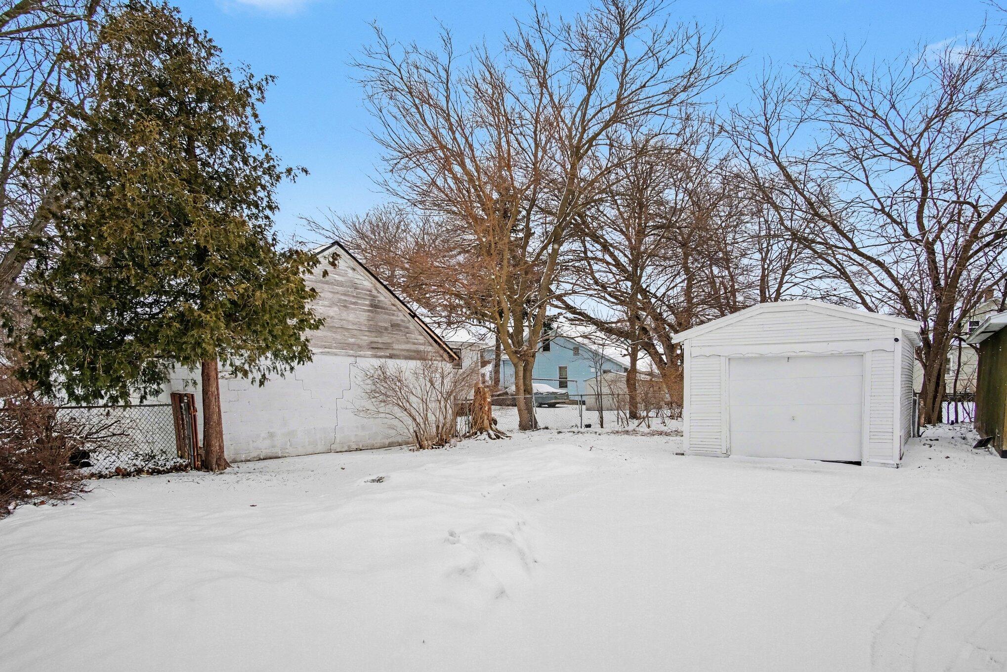 348 Orchard Avenue Muskegon MI 49442