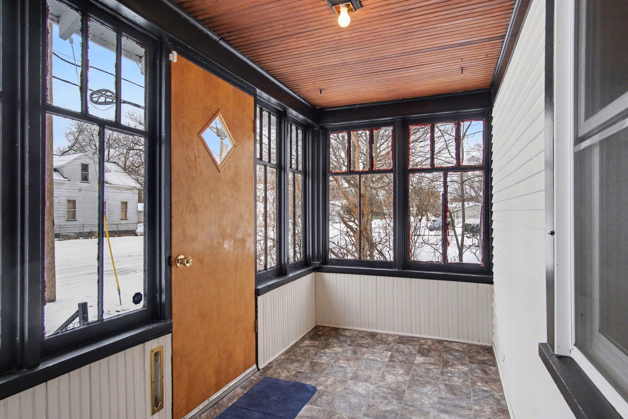 348 Orchard Avenue Muskegon MI 49442