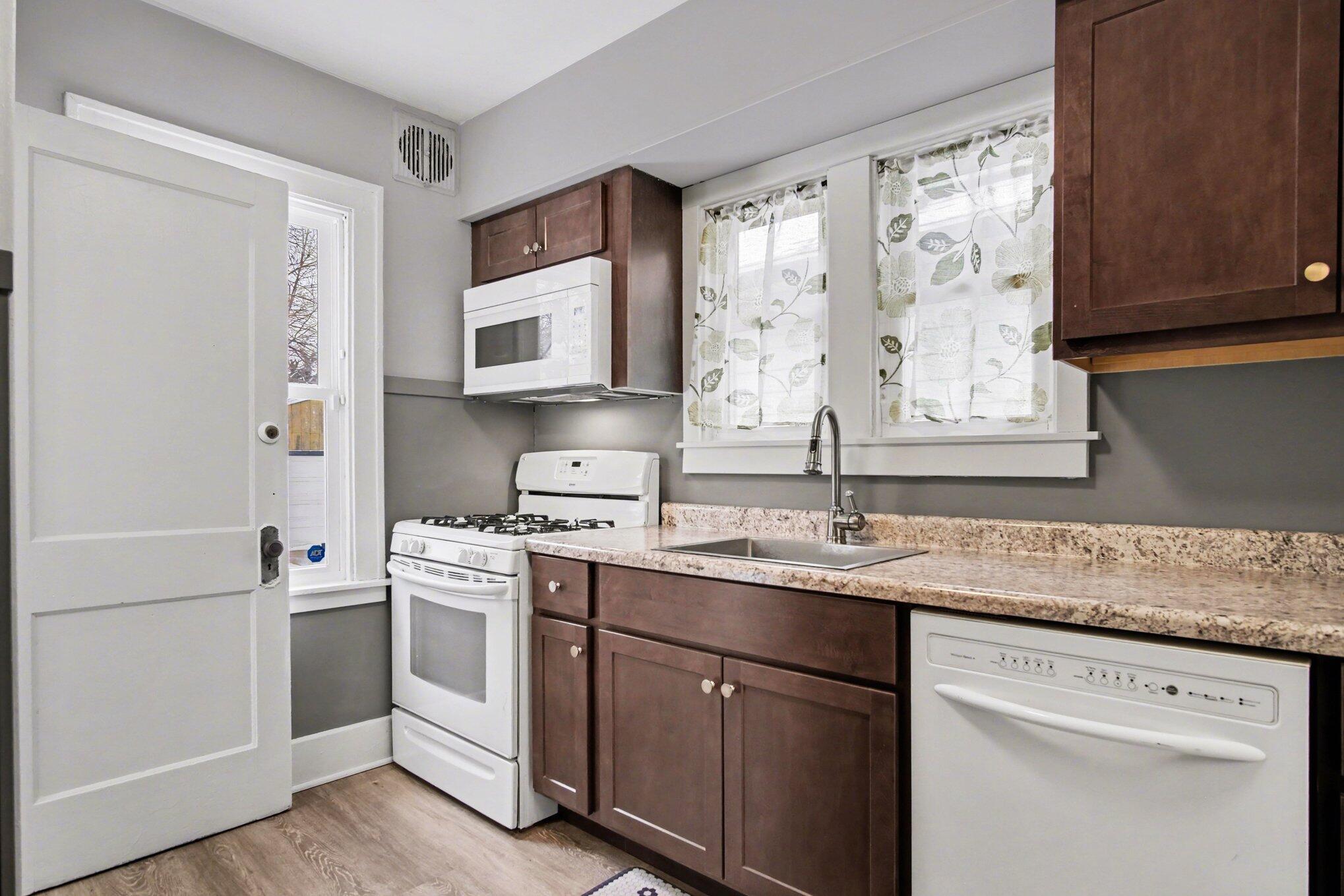 348 Orchard Avenue Muskegon MI 49442