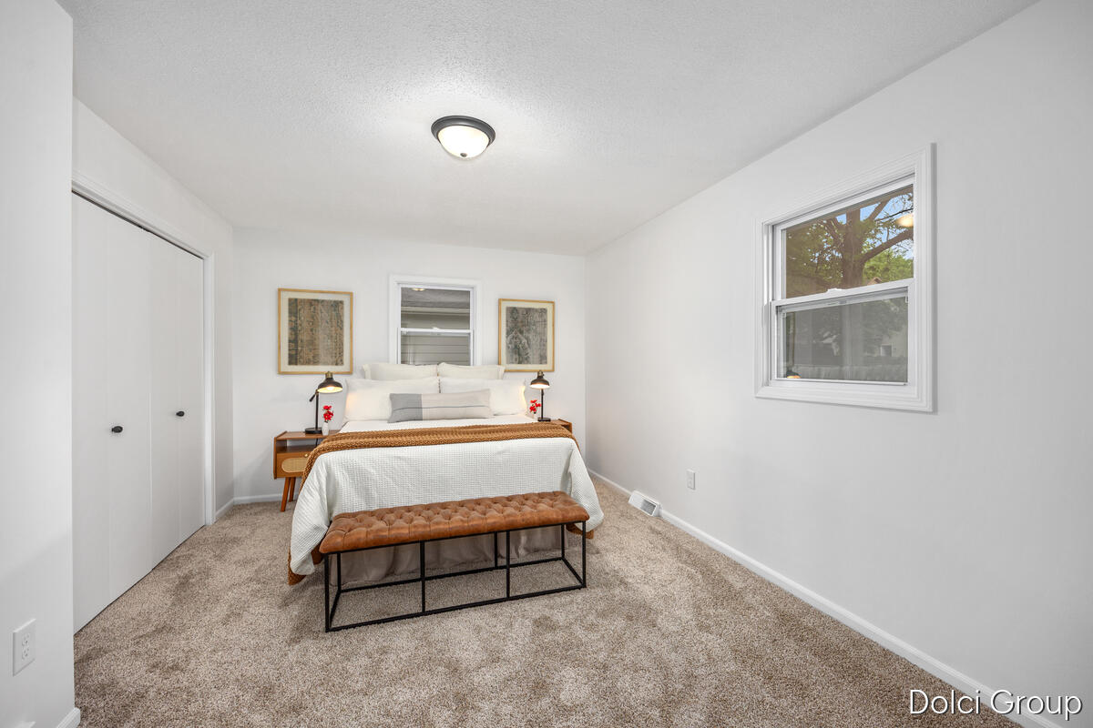 4161 Kings Row Court NW Grand Rapids MI 49534