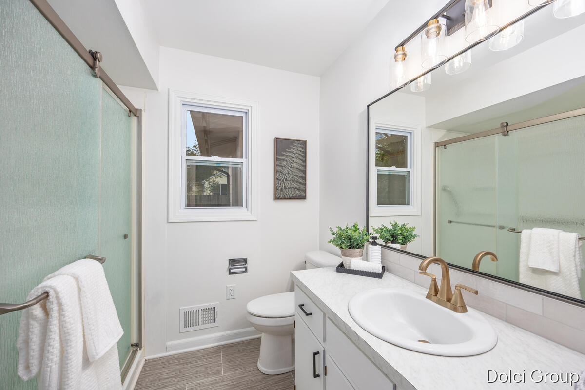4161 Kings Row Court NW Grand Rapids MI 49534