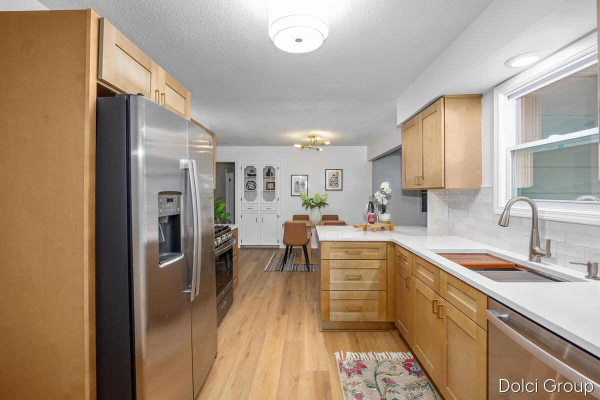 4161 Kings Row Court NW Grand Rapids MI 49534