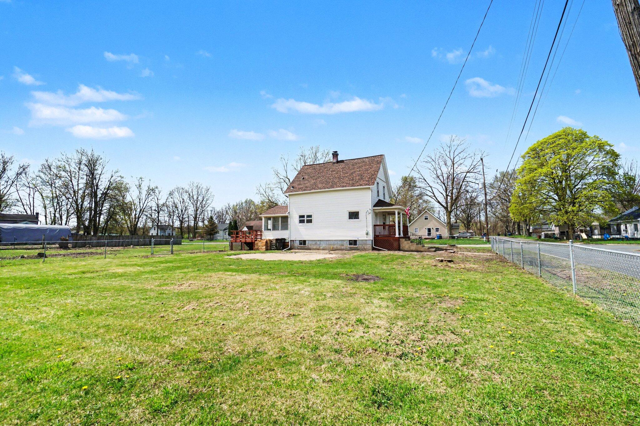 2008 E Stockbridge Avenue Kalamazoo MI 49001