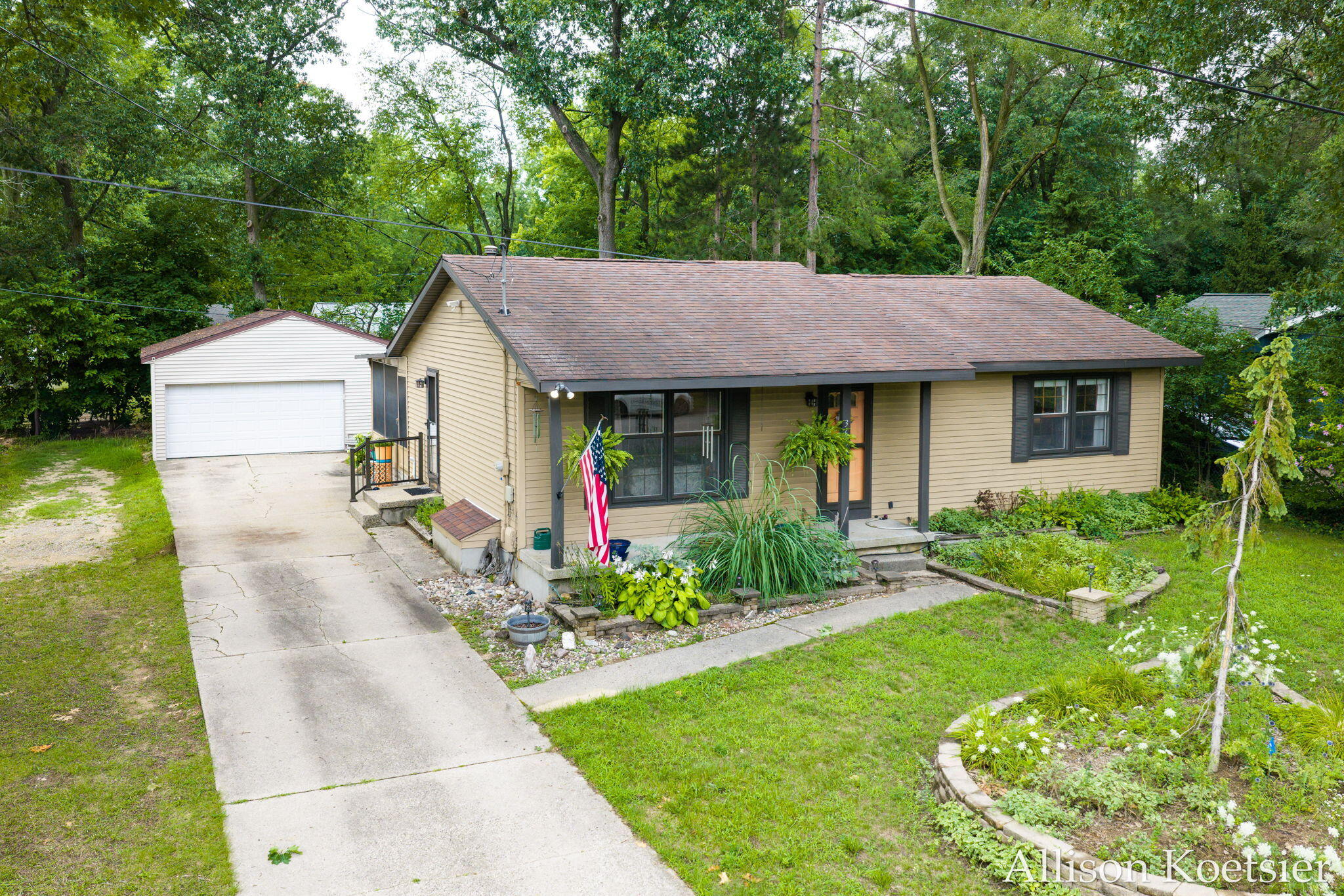 3609 Jupiter Avenue NE Grand Rapids MI 49525
