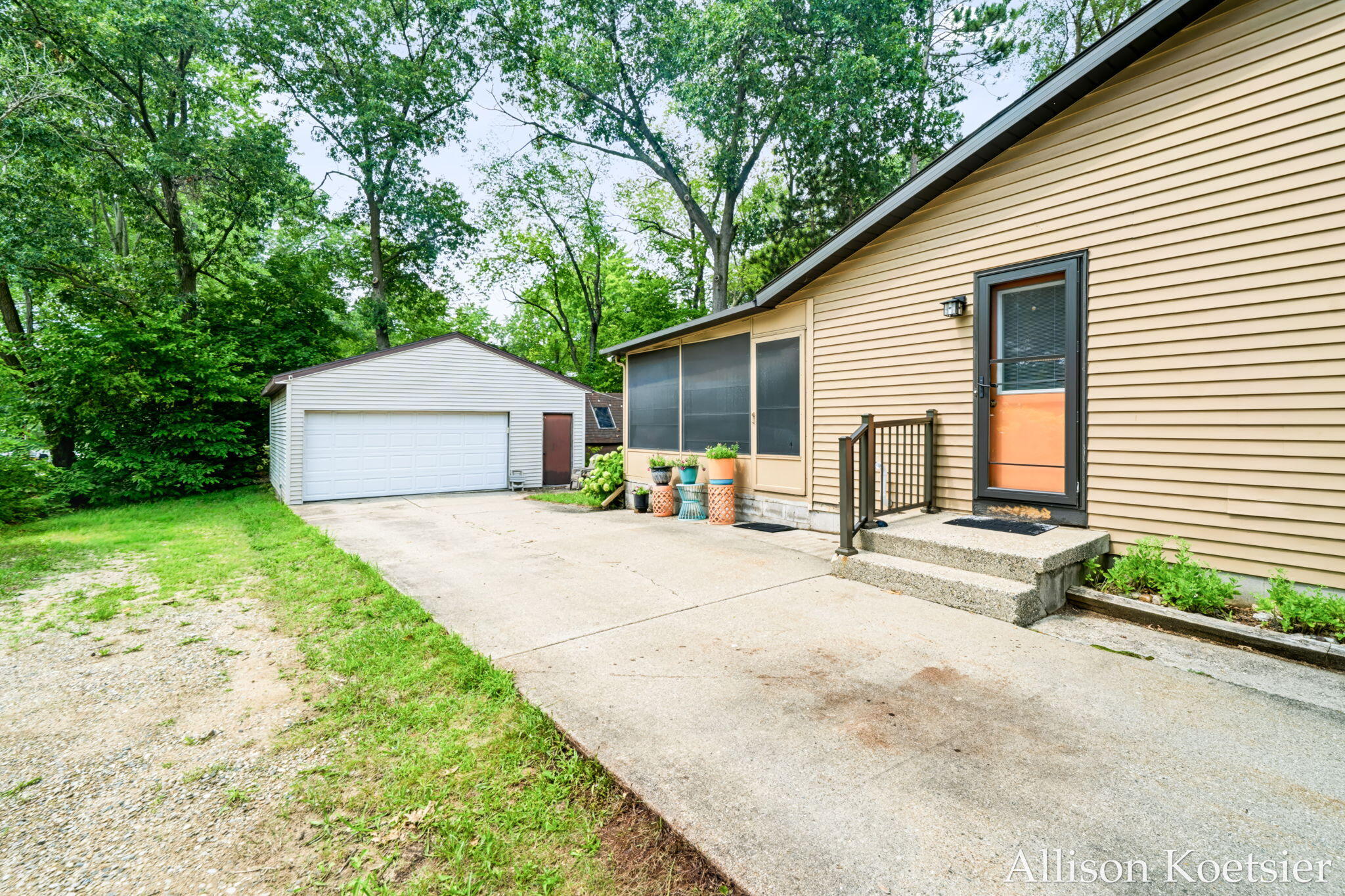 3609 Jupiter Avenue NE Grand Rapids MI 49525