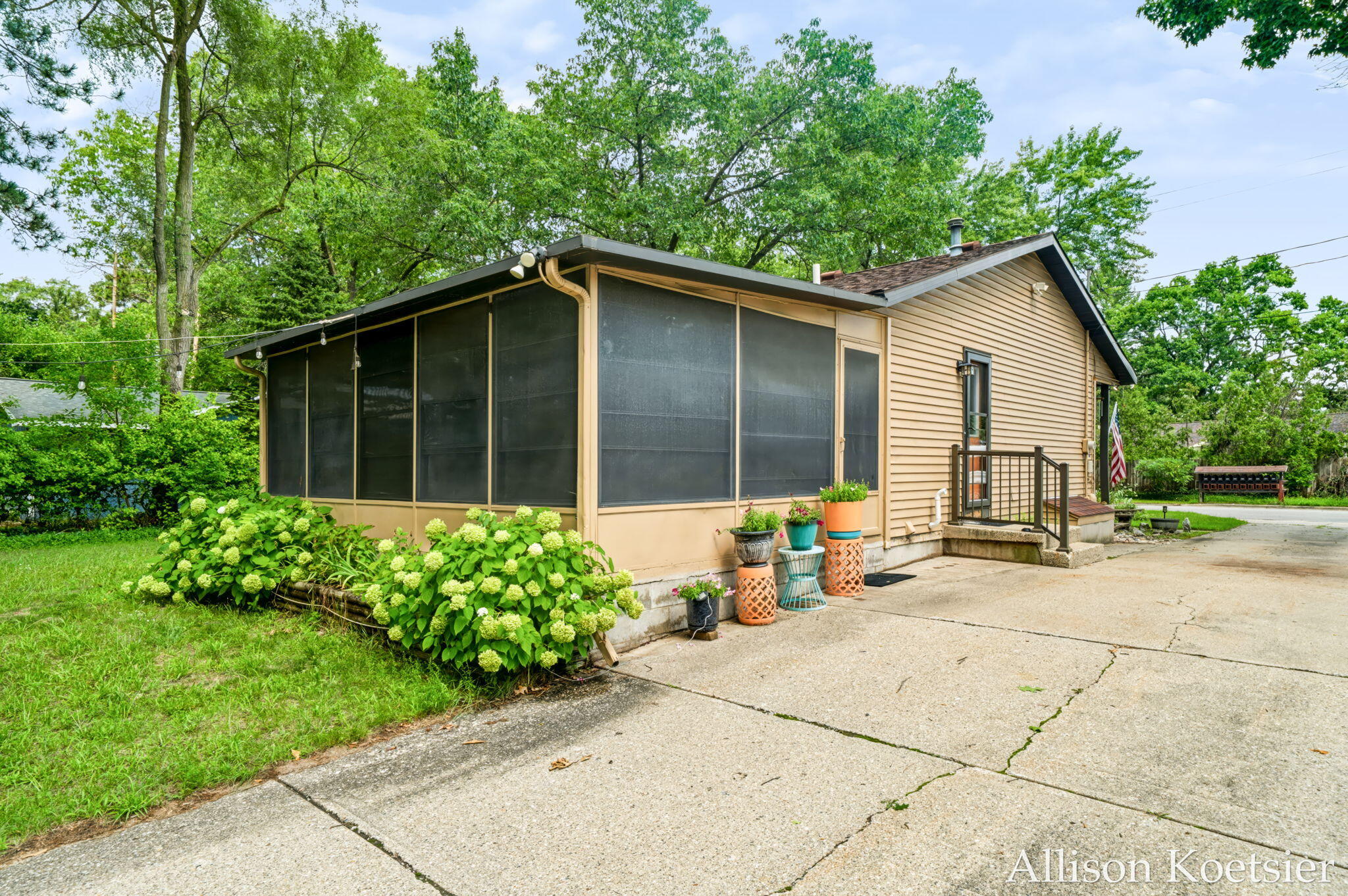 3609 Jupiter Avenue NE Grand Rapids MI 49525