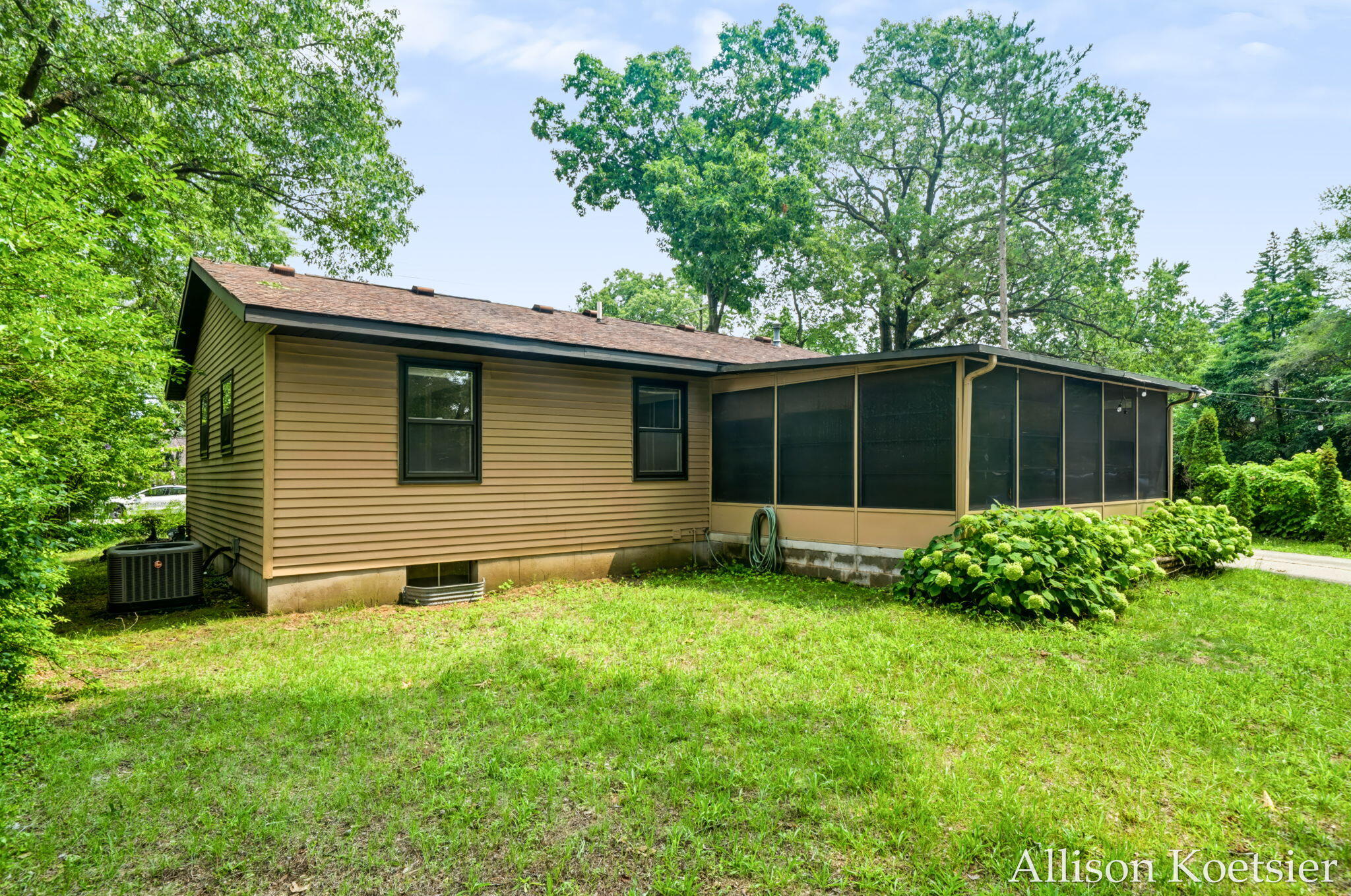 3609 Jupiter Avenue NE Grand Rapids MI 49525