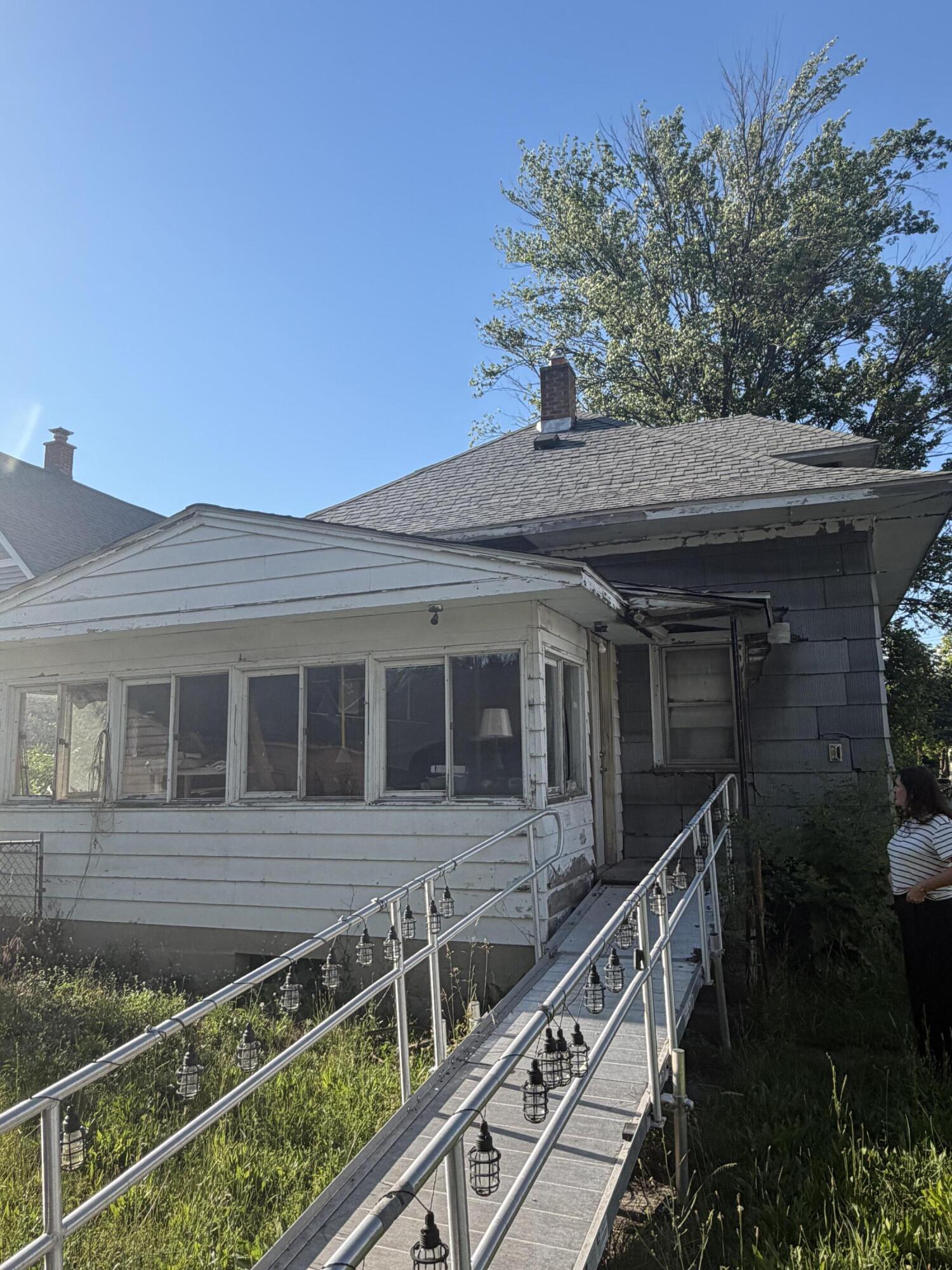 300 Dickinson Street SW Grand Rapids MI 49507