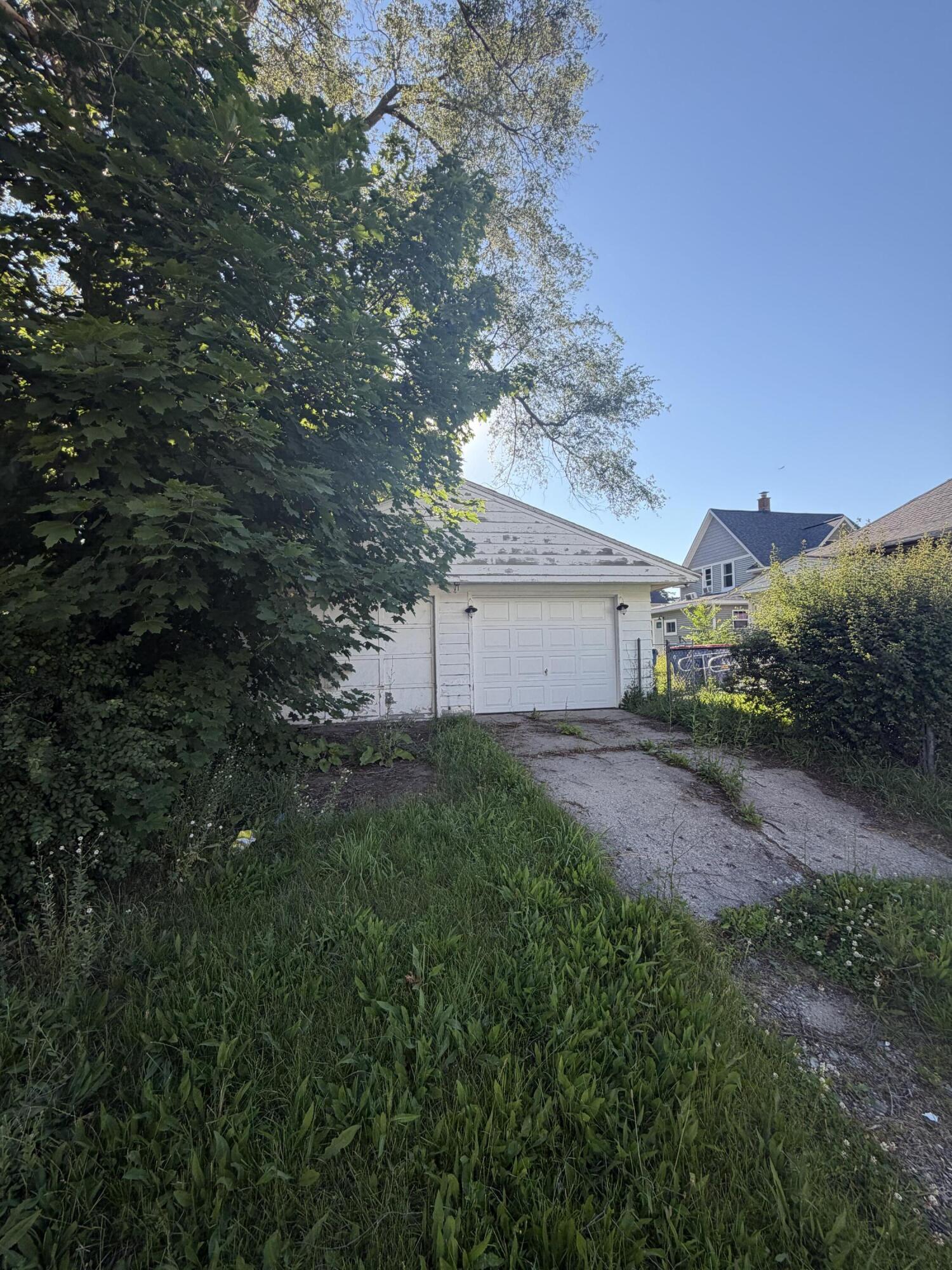 300 Dickinson Street SW Grand Rapids MI 49507