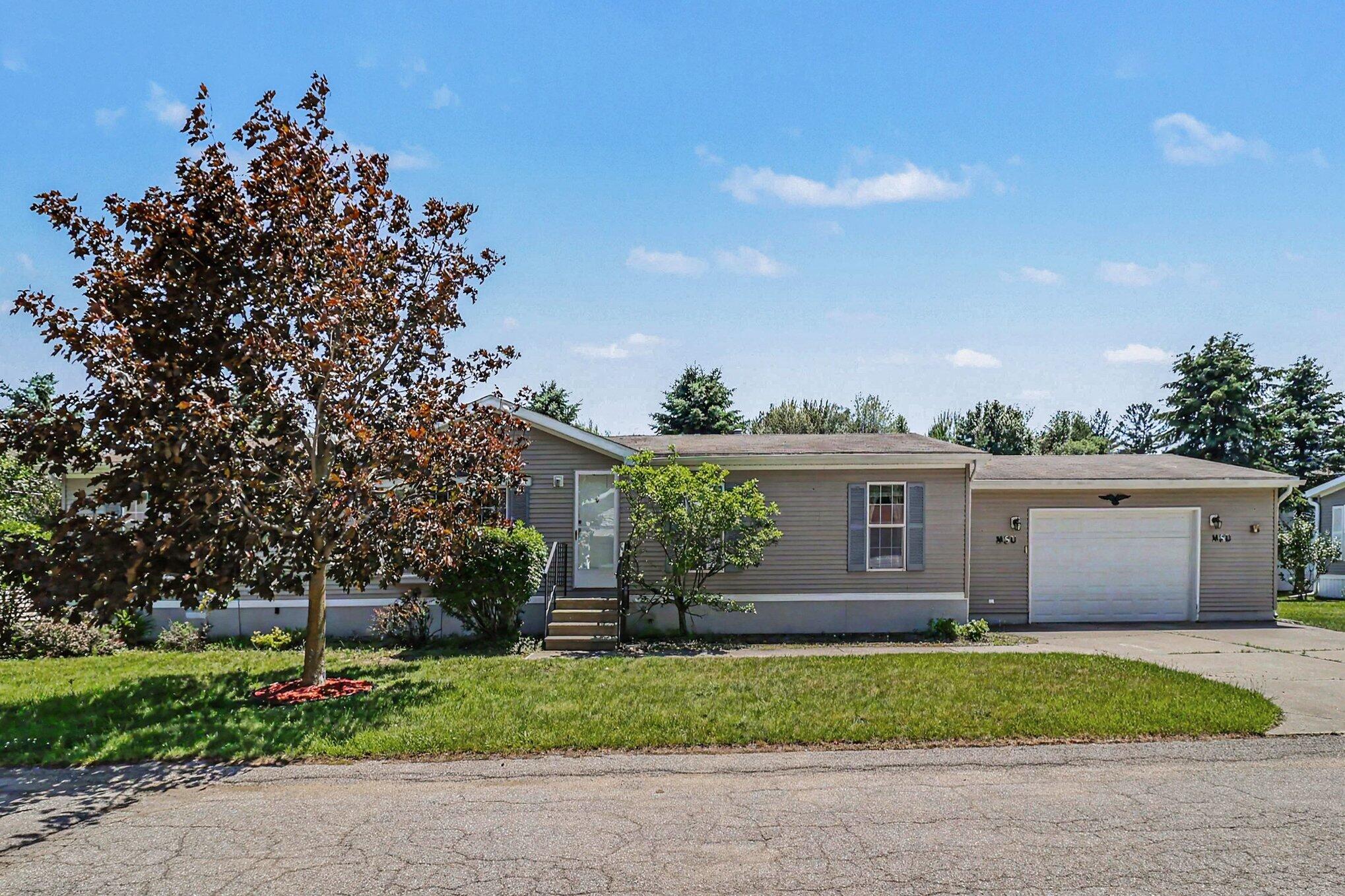 3757 W Woodview Drive Ludington MI 49431