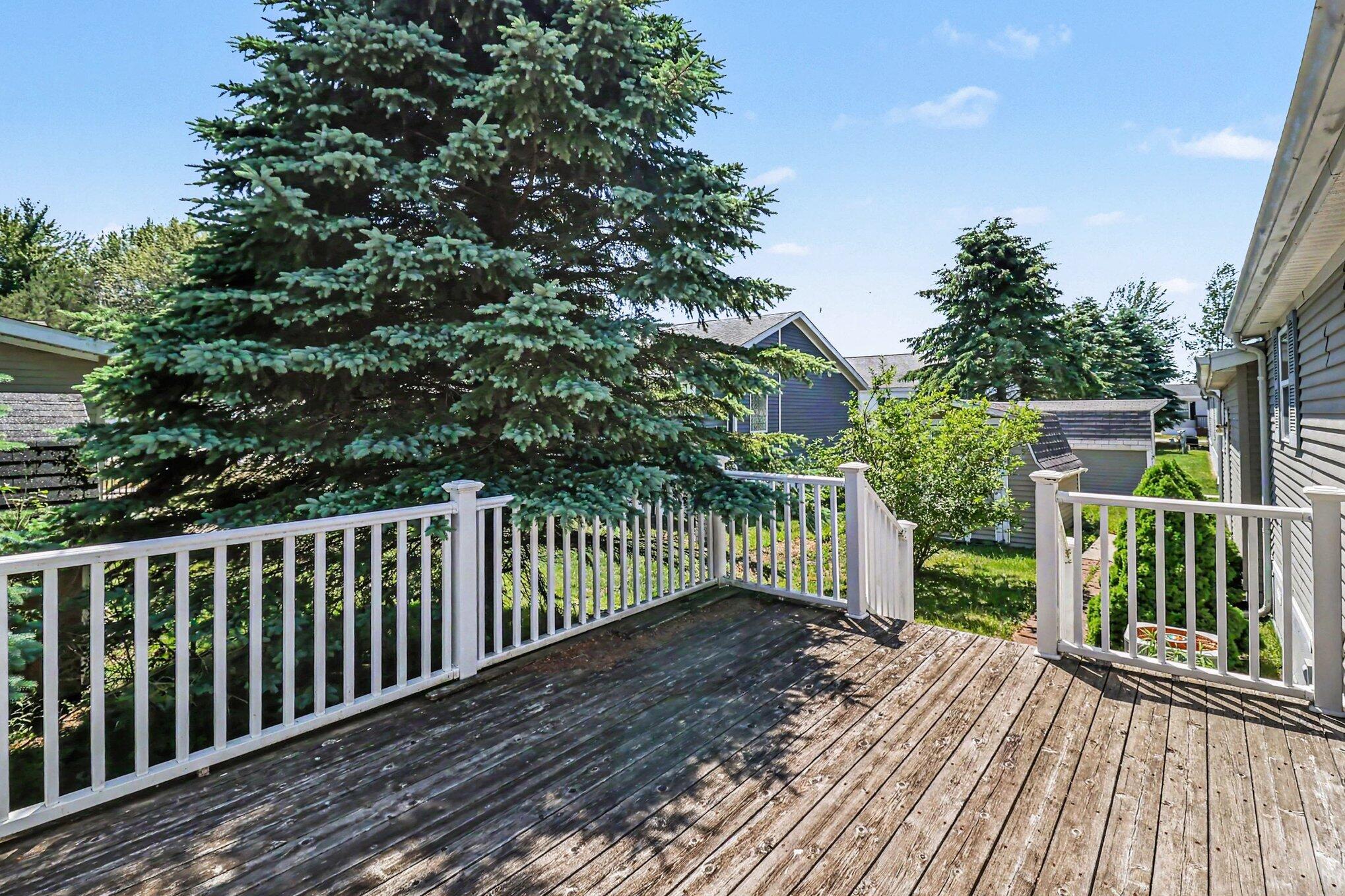3757 W Woodview Drive Ludington MI 49431