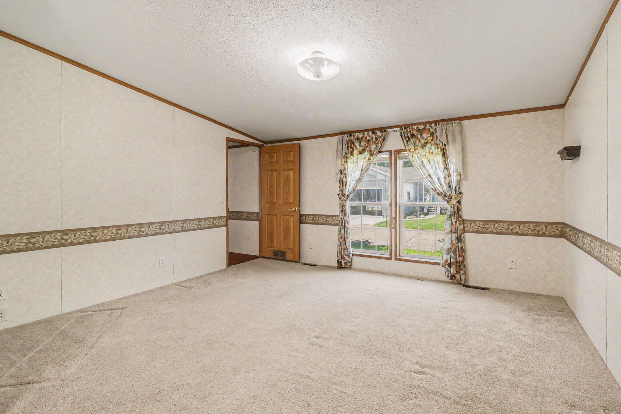 3757 W Woodview Drive Ludington MI 49431