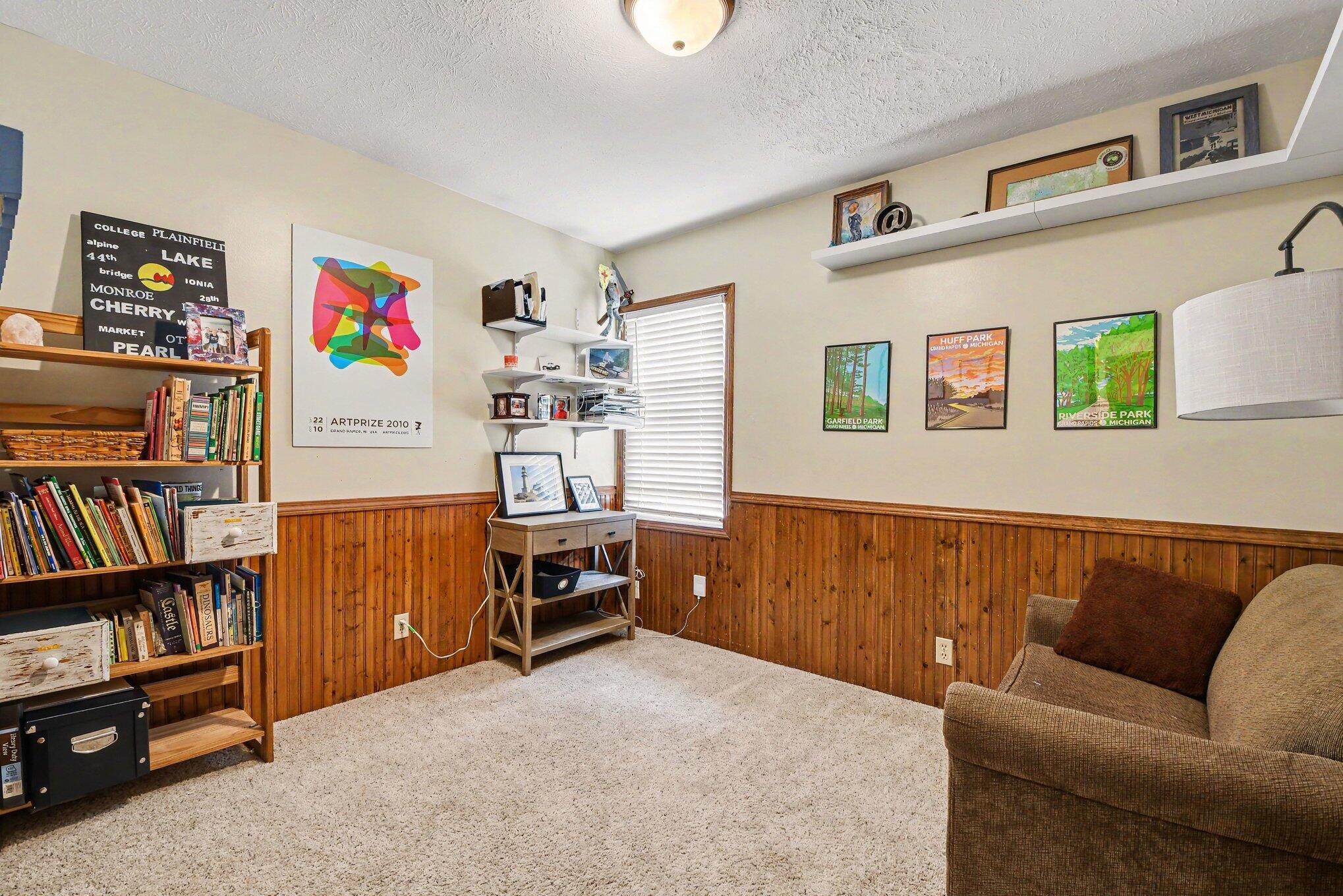 1308 Ellsmere Street NE Grand Rapids MI 49505