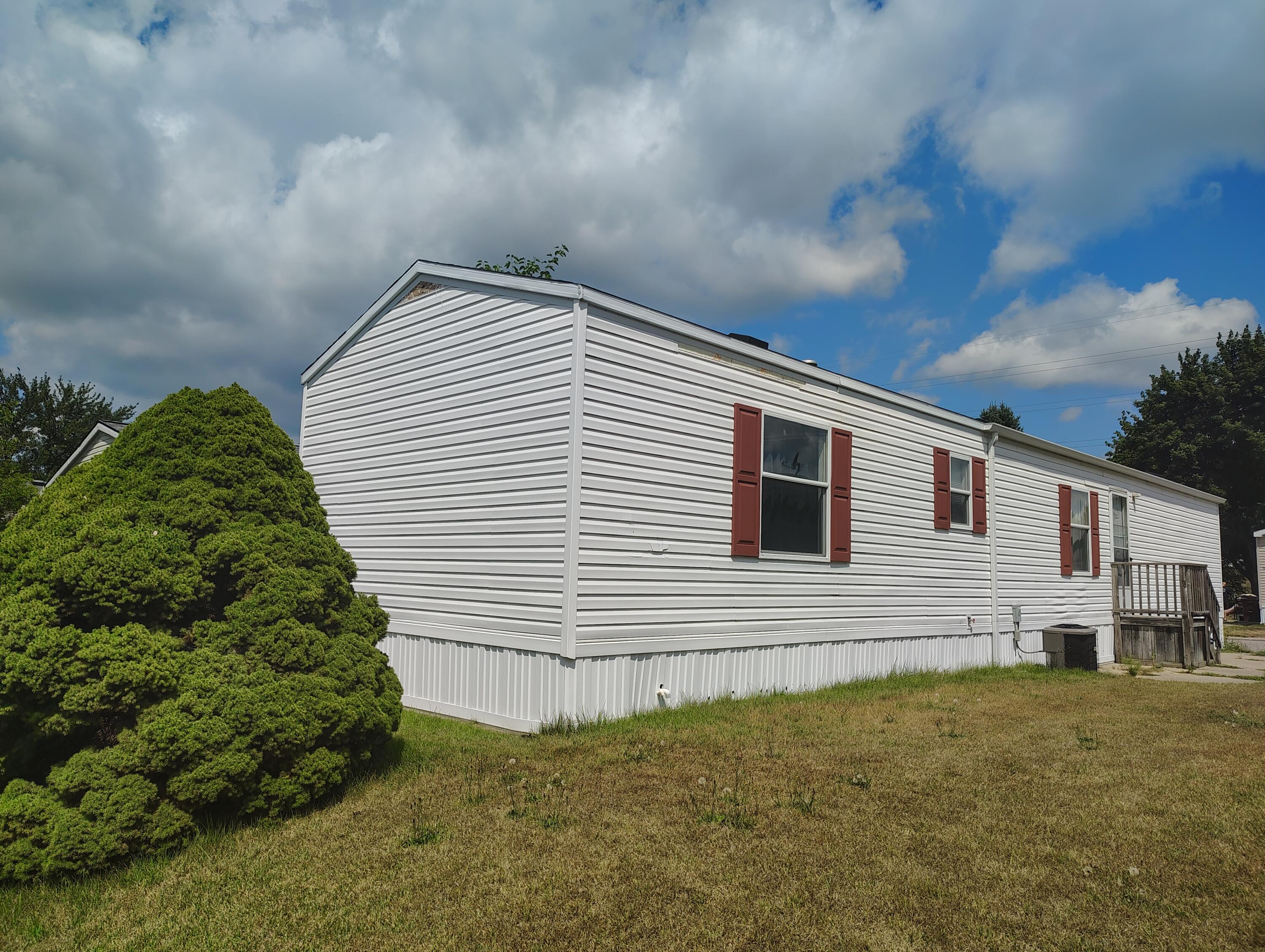 3891 Casper Avenue NW Grand Rapids MI 49544