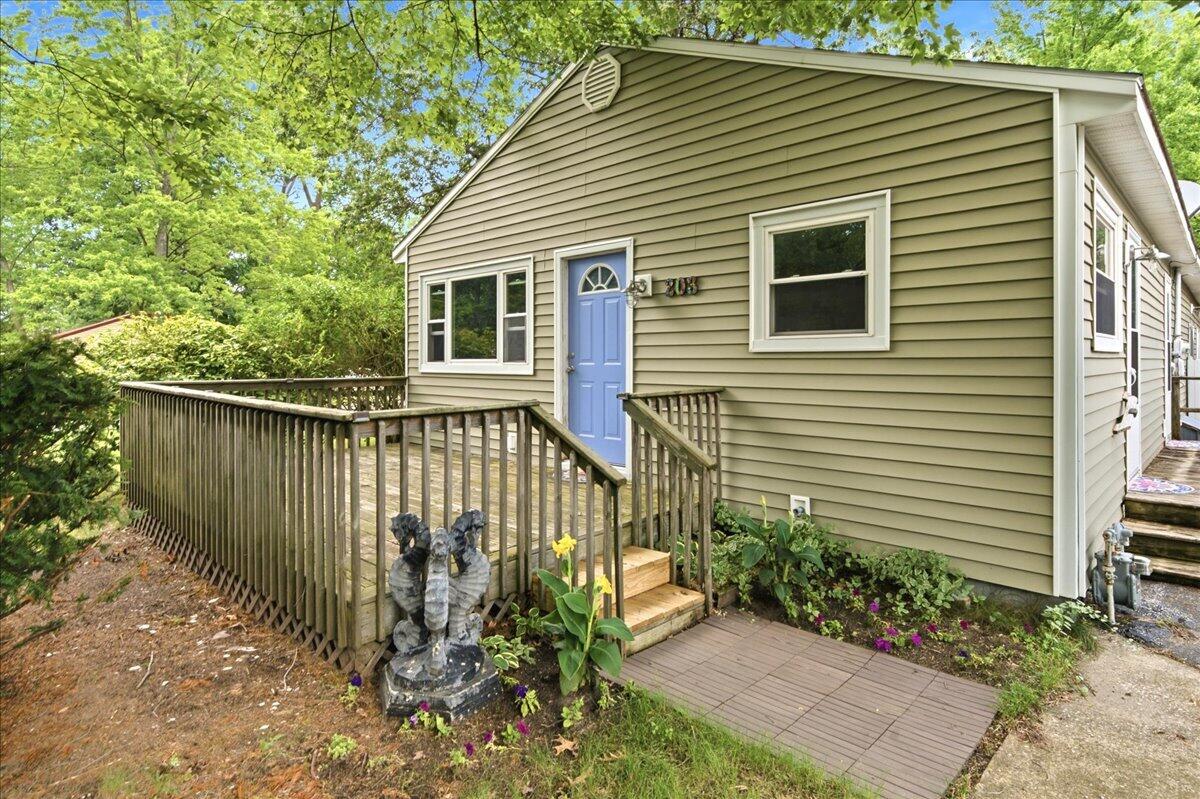203 S Clinton Street New Buffalo MI 49117