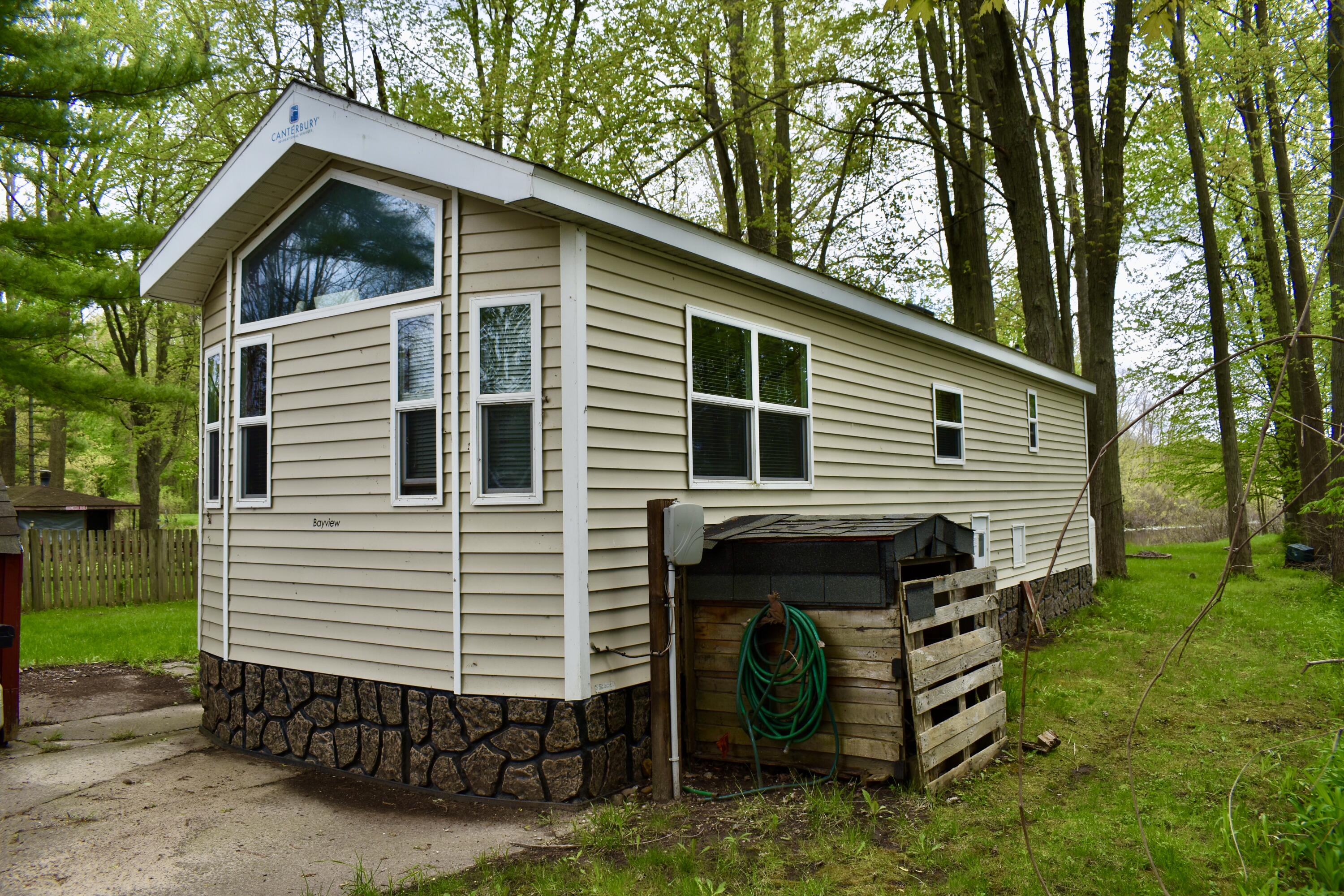 4188 107th Avenue Allegan MI 49010