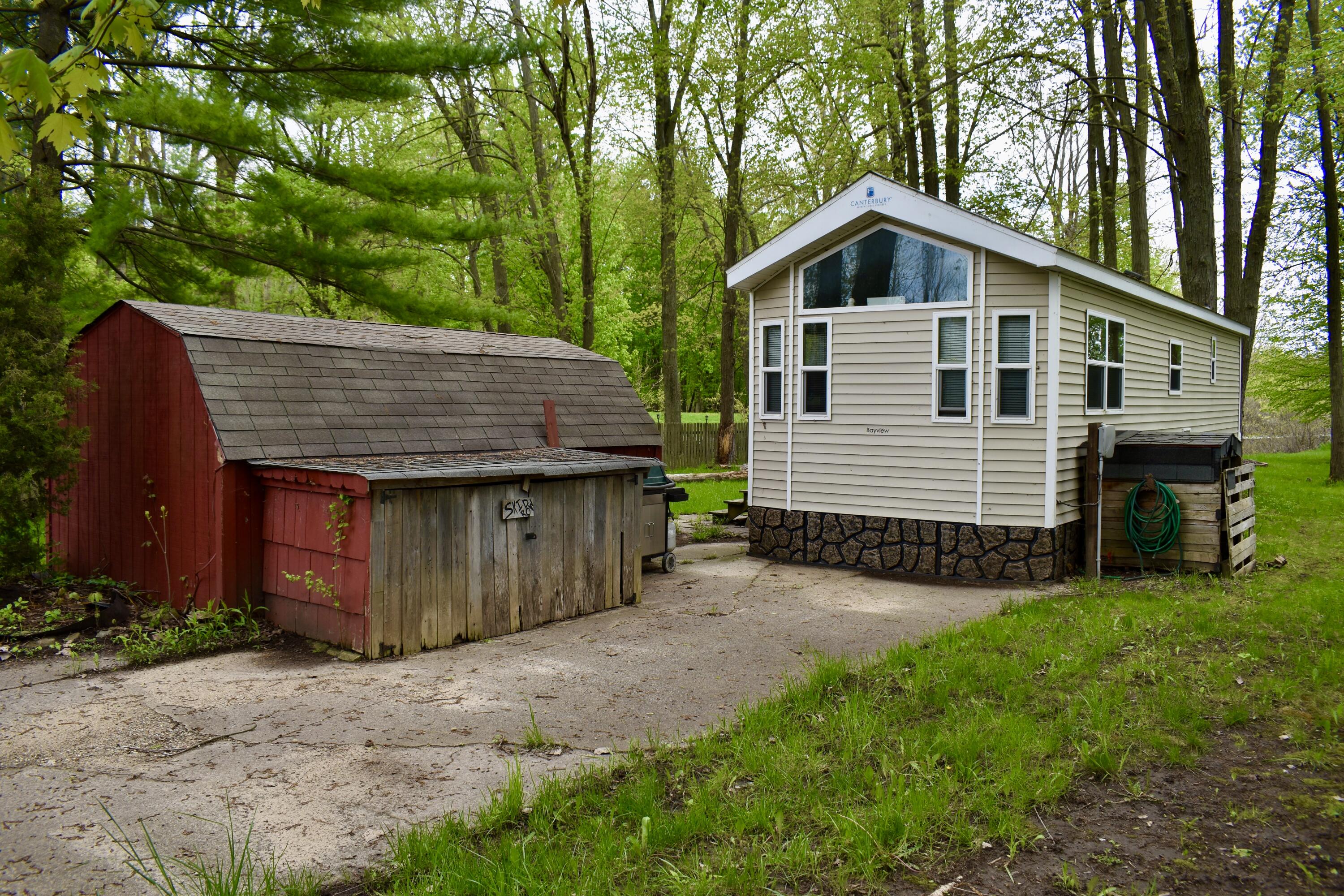 4188 107th Avenue Allegan MI 49010