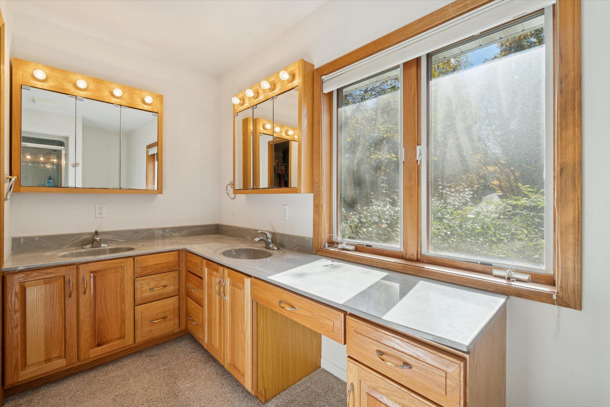 2335 Forest Trail Circle Fennville MI 49408