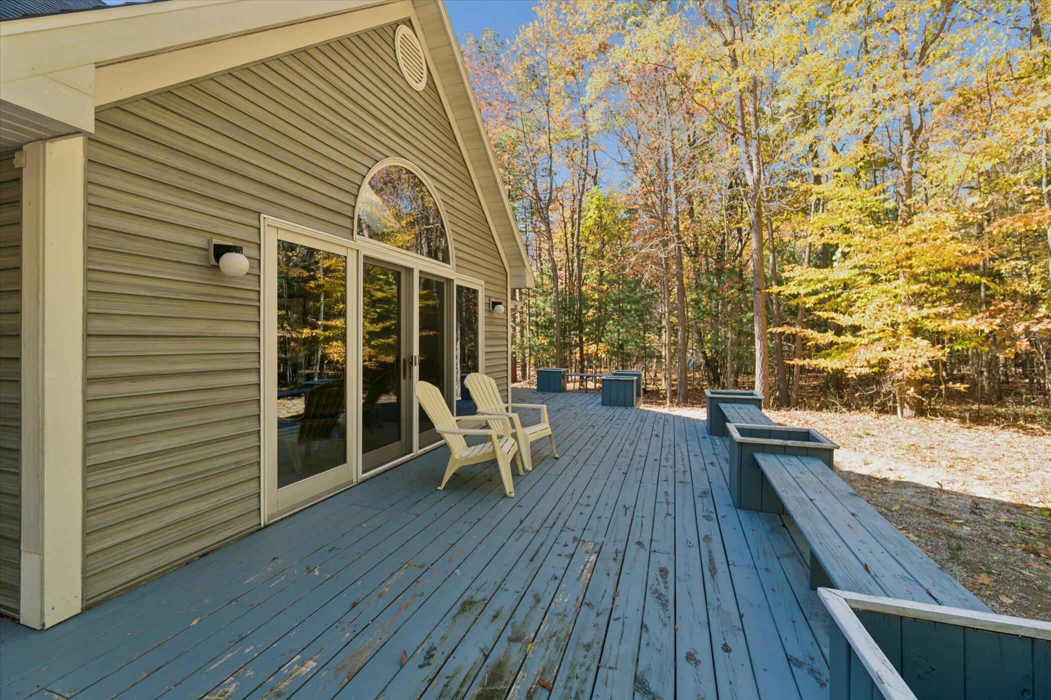 2335 Forest Trail Circle Fennville MI 49408