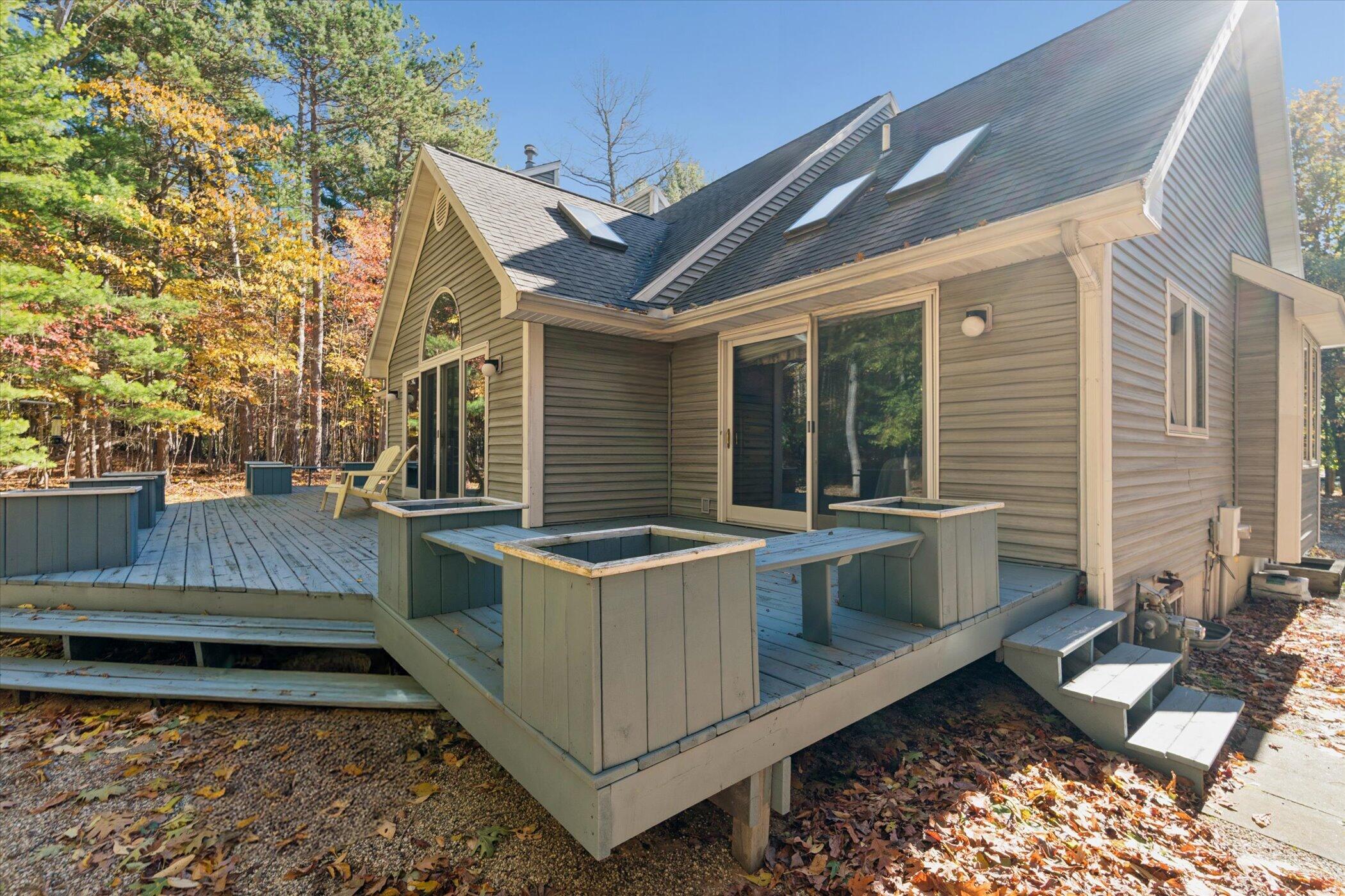 2335 Forest Trail Circle Fennville MI 49408