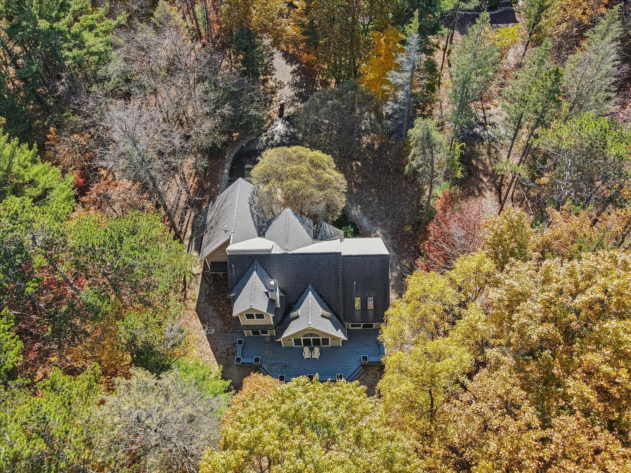 2335 Forest Trail Circle Fennville MI 49408