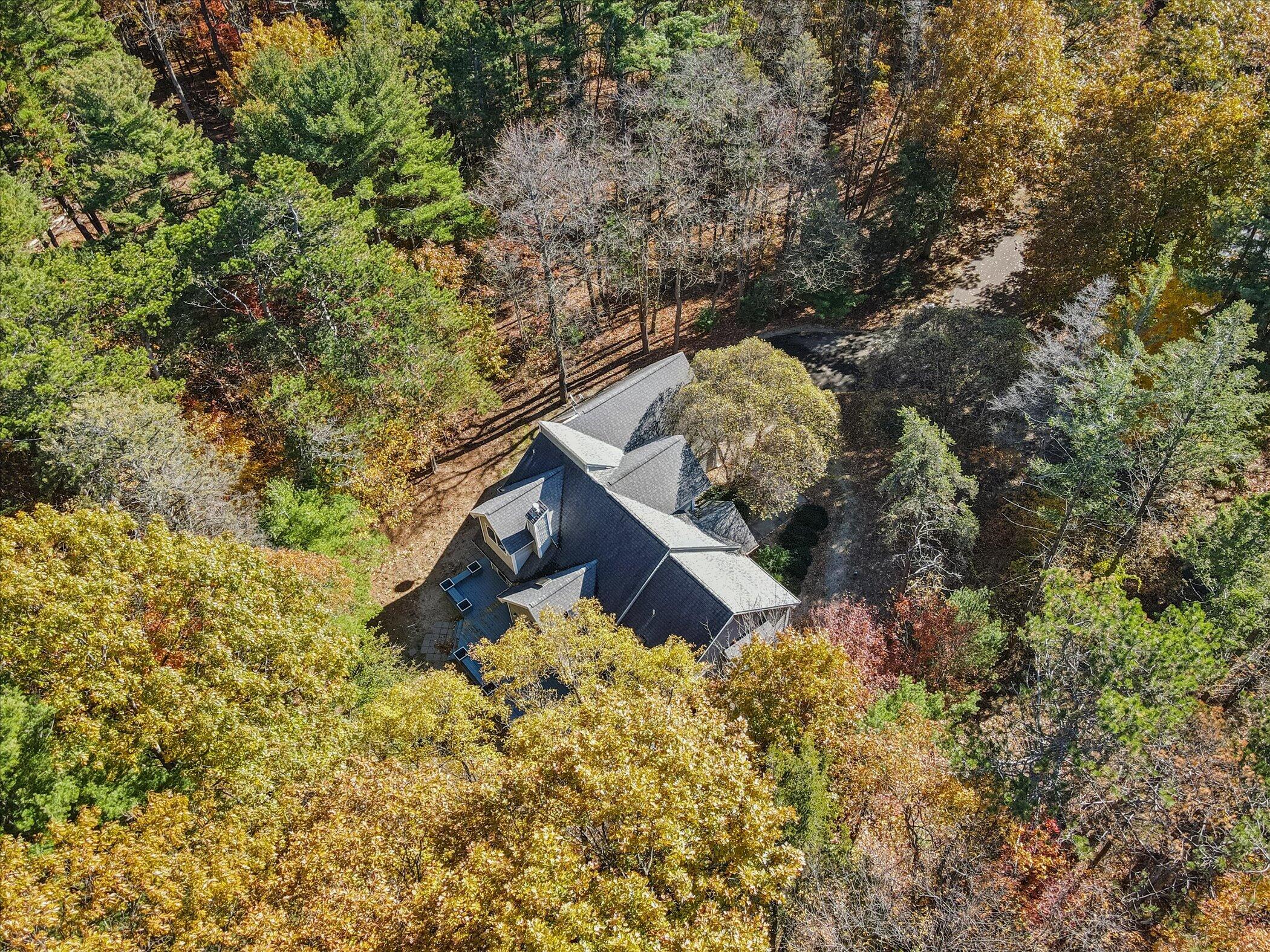 2335 Forest Trail Circle Fennville MI 49408