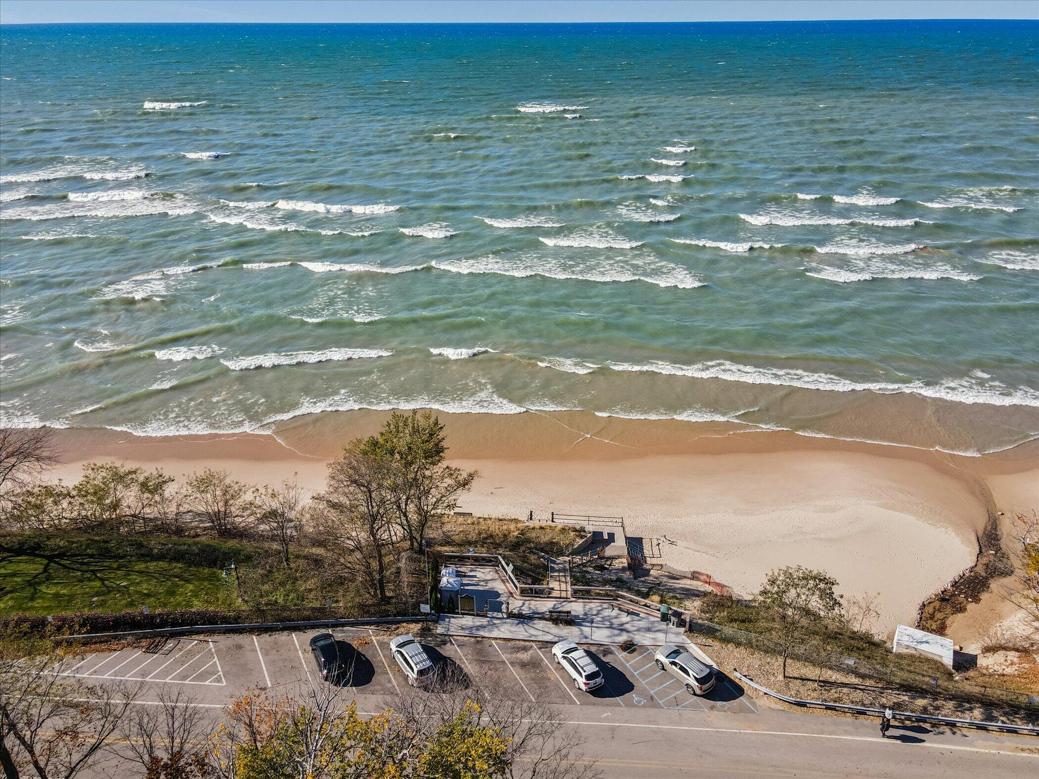 2335 Forest Trail Circle Fennville MI 49408