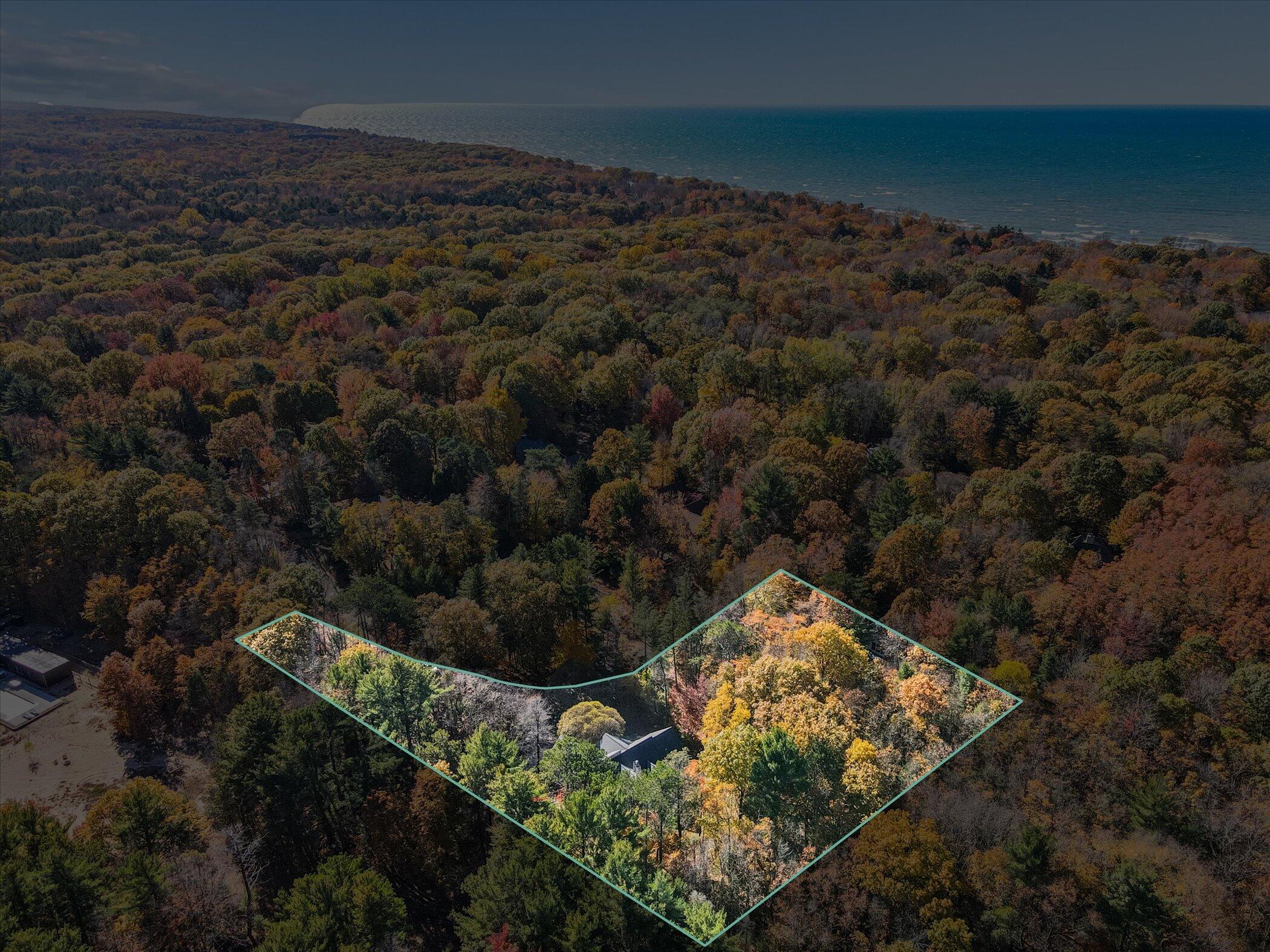 2335 Forest Trail Circle Fennville MI 49408