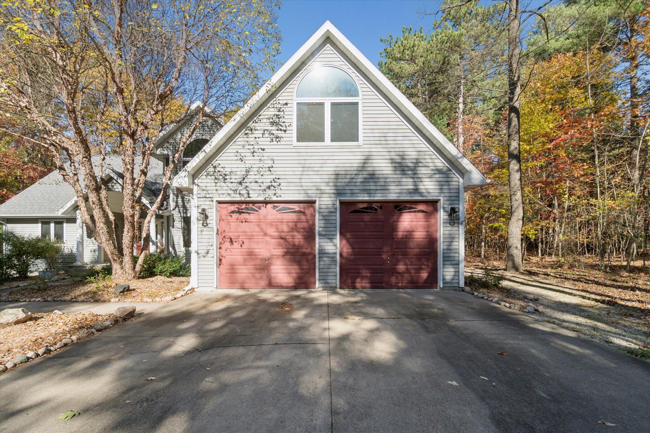 2335 Forest Trail Circle Fennville MI 49408