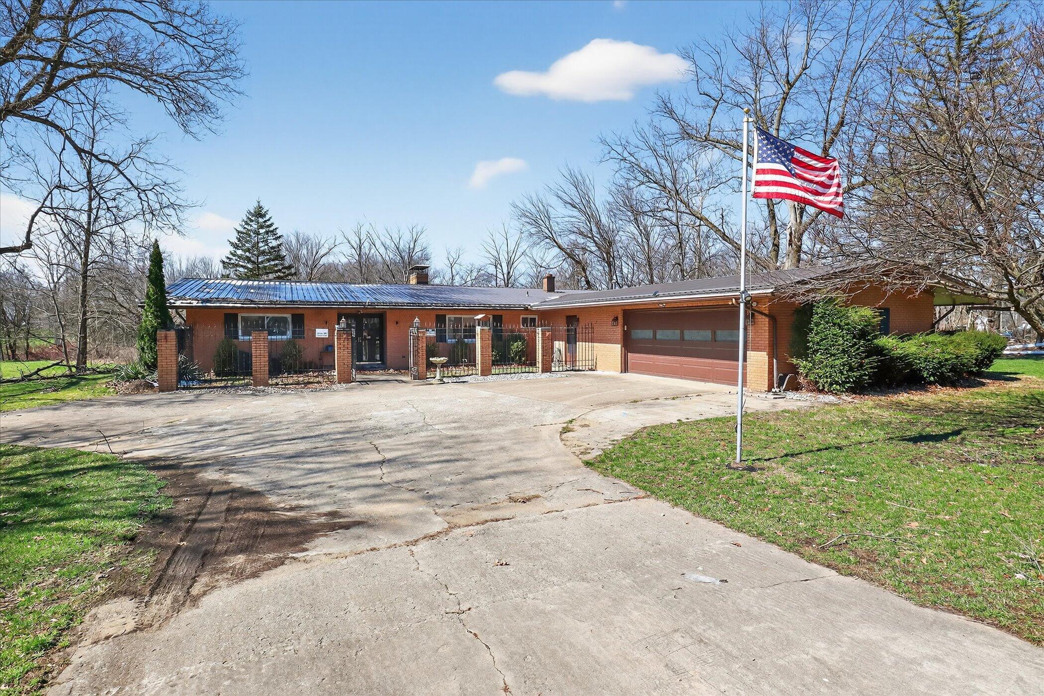 70506 Sunrise Drive Edwardsburg MI 49112