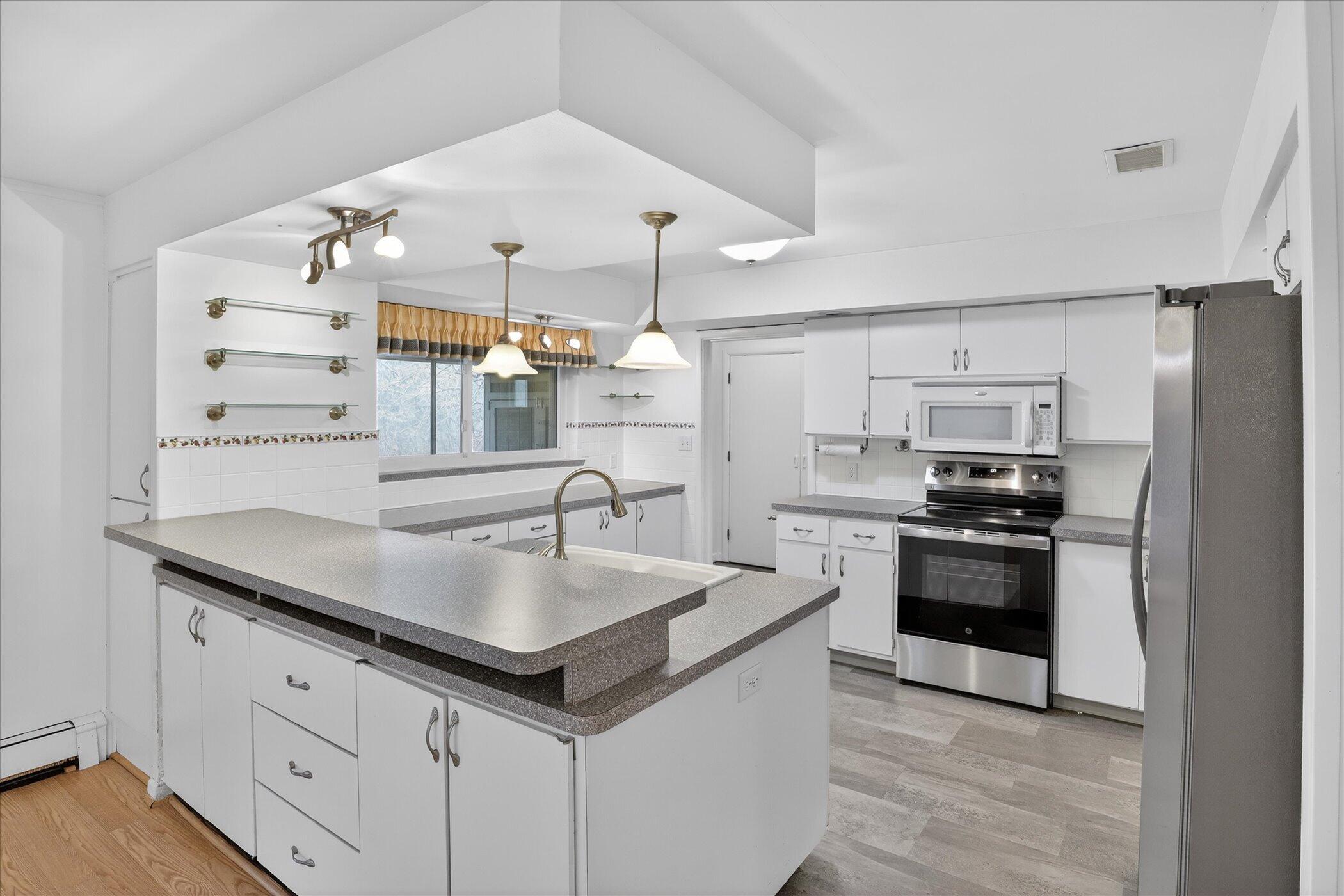 70506 Sunrise Drive Edwardsburg MI 49112