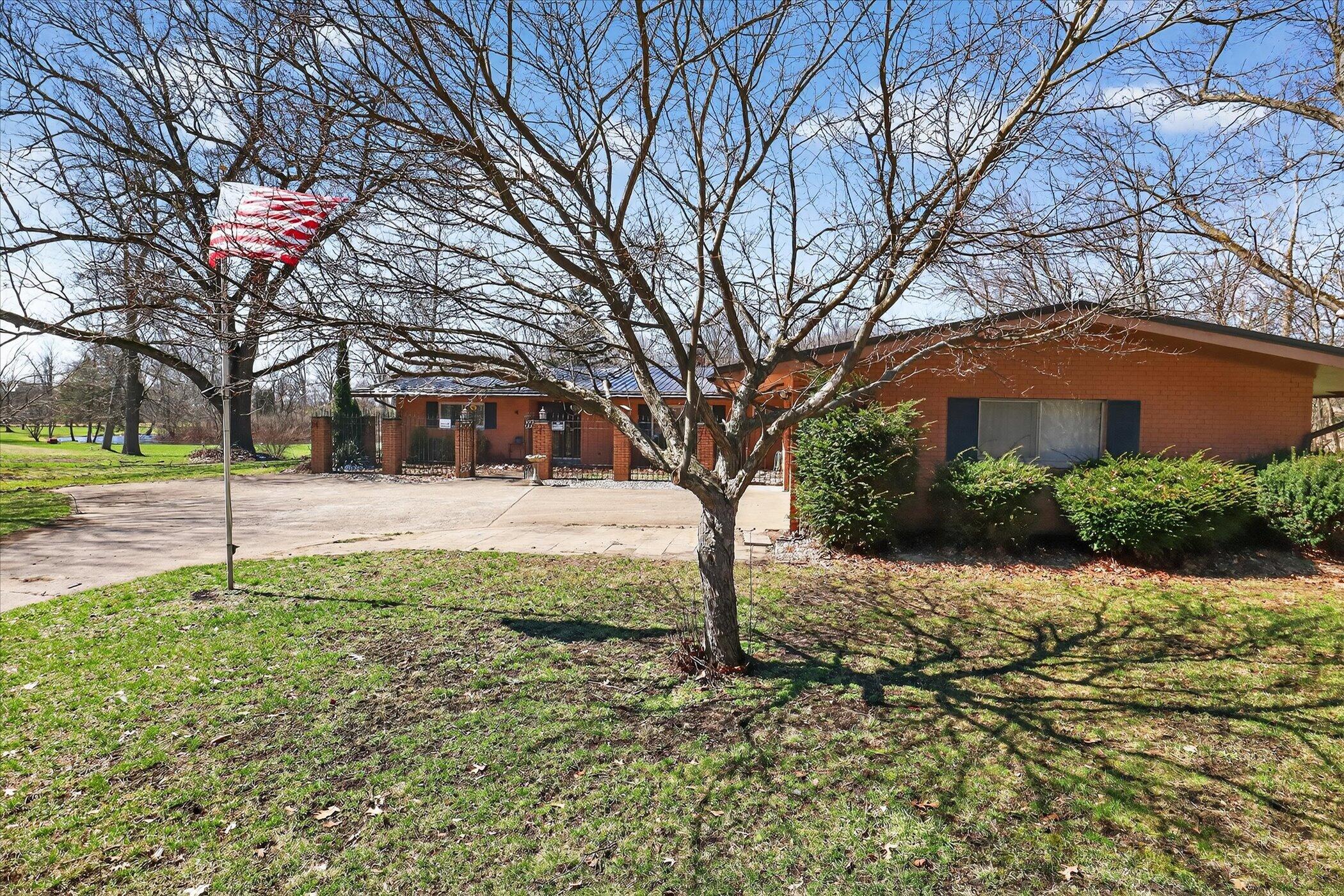 70506 Sunrise Drive Edwardsburg MI 49112