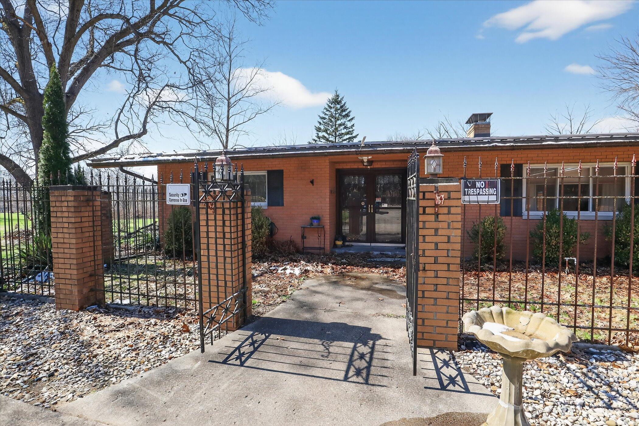 70506 Sunrise Drive Edwardsburg MI 49112