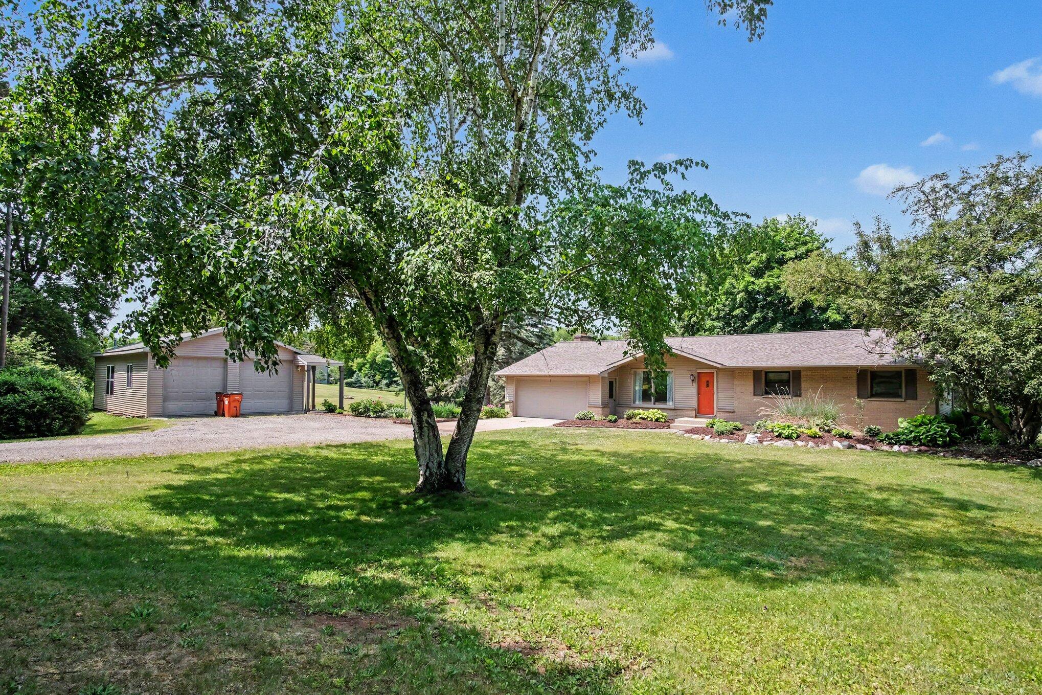 9941 Courtland Drive NE Rockford MI 49341