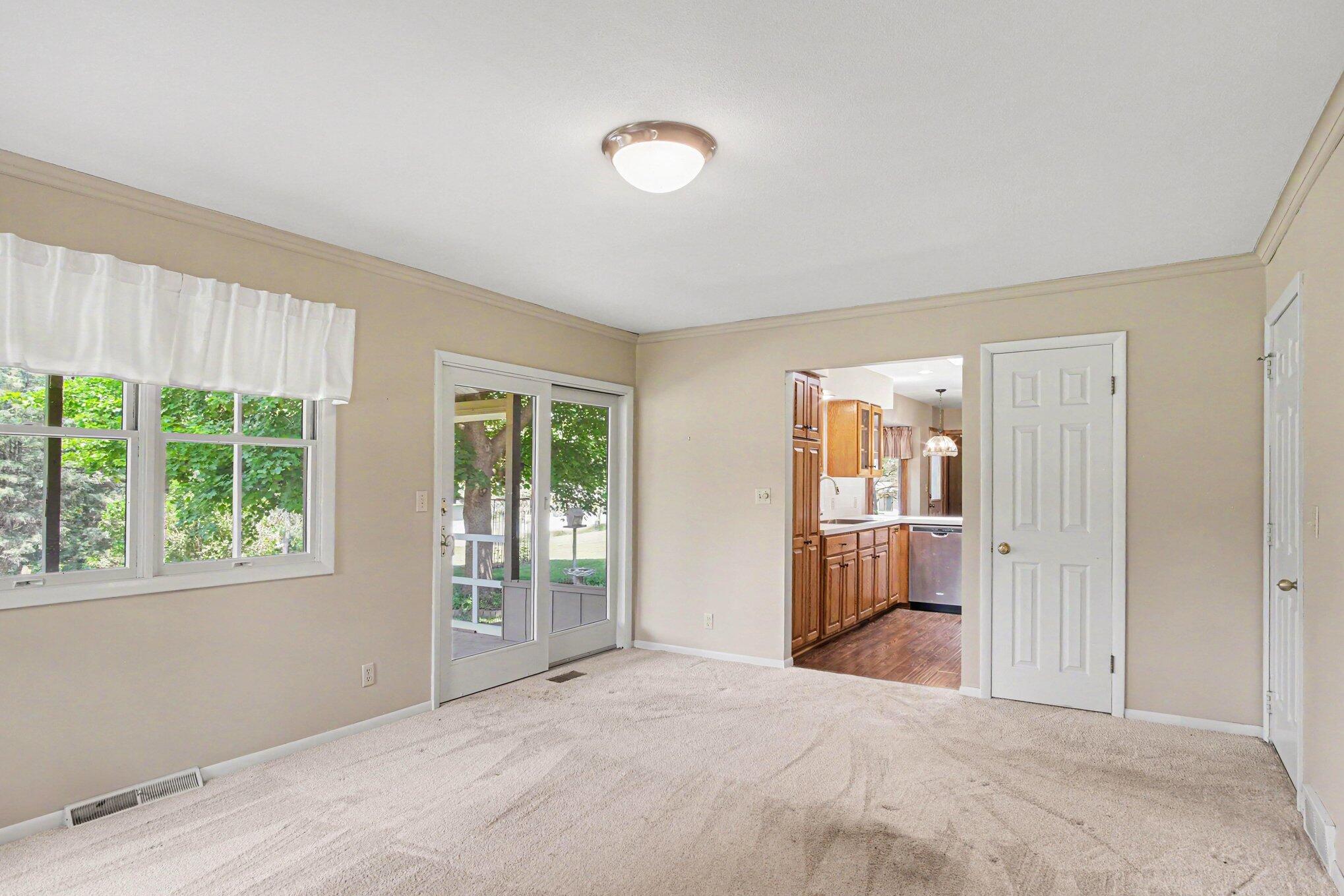 9941 Courtland Drive NE Rockford MI 49341