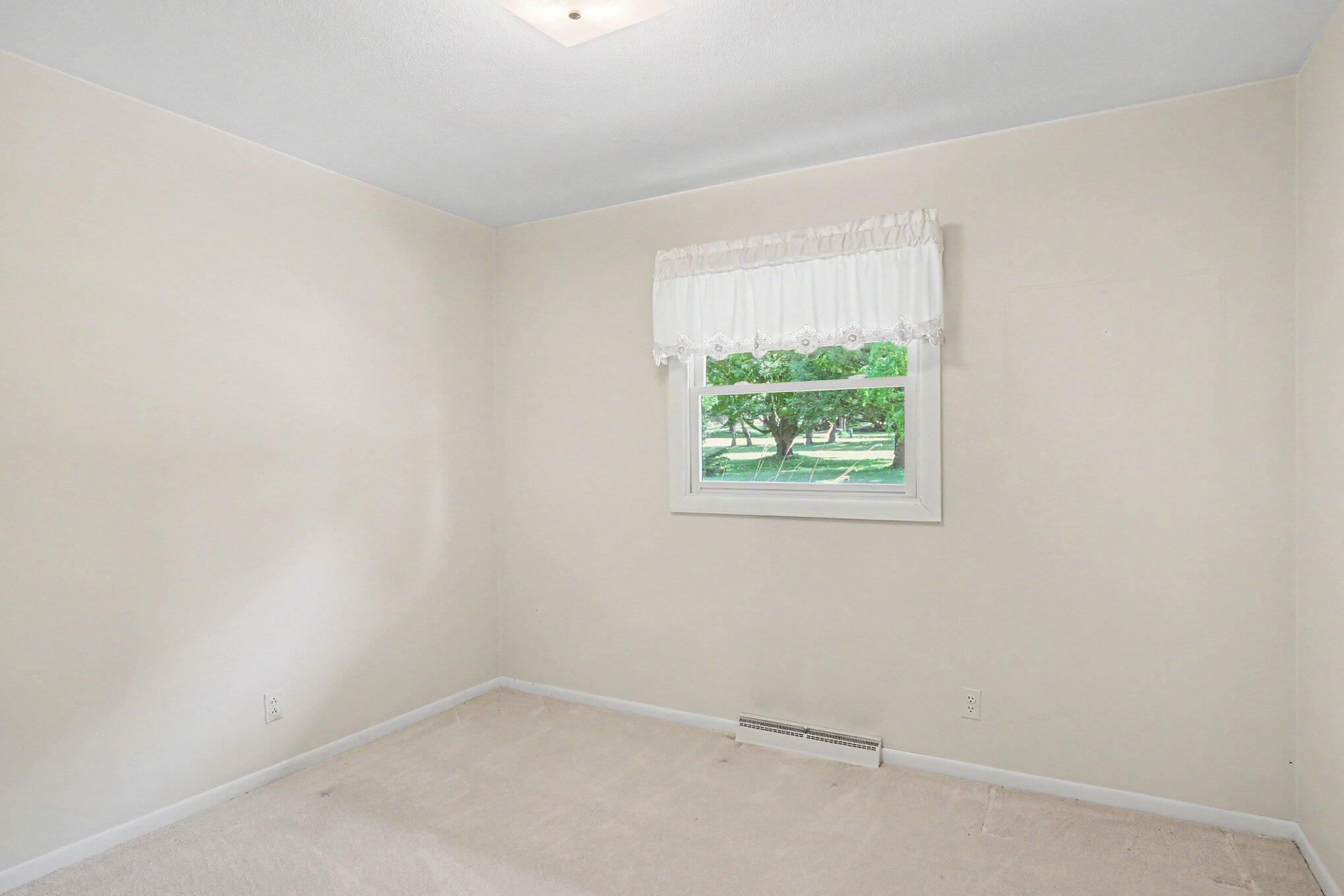 9941 Courtland Drive NE Rockford MI 49341