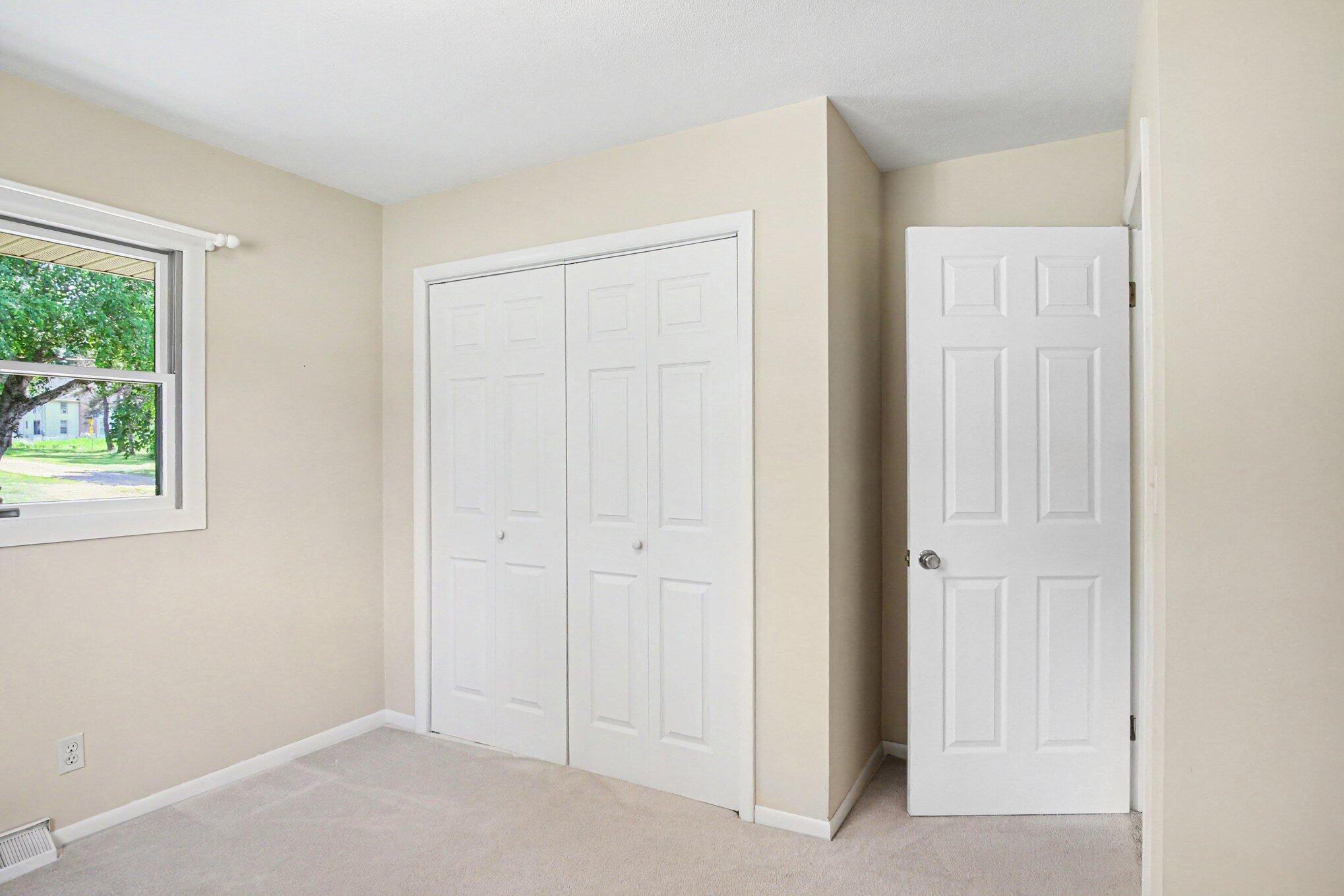 9941 Courtland Drive NE Rockford MI 49341