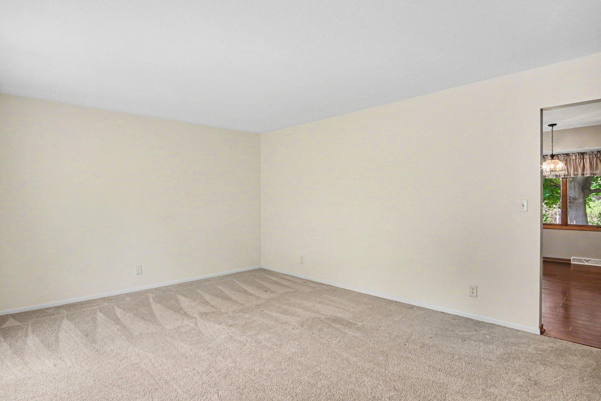 9941 Courtland Drive NE Rockford MI 49341