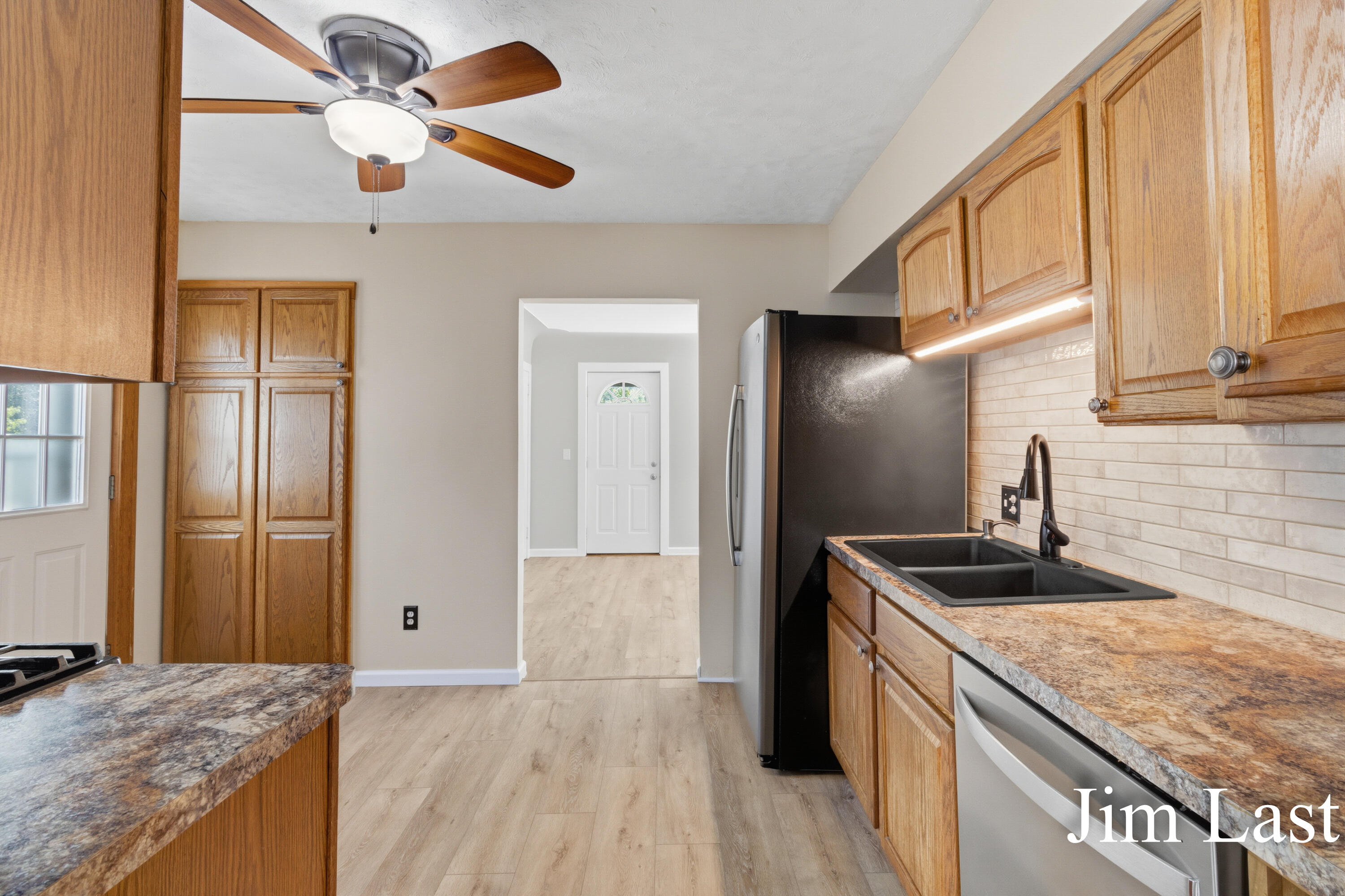 933 Barbara Street NW Grand Rapids MI 49544