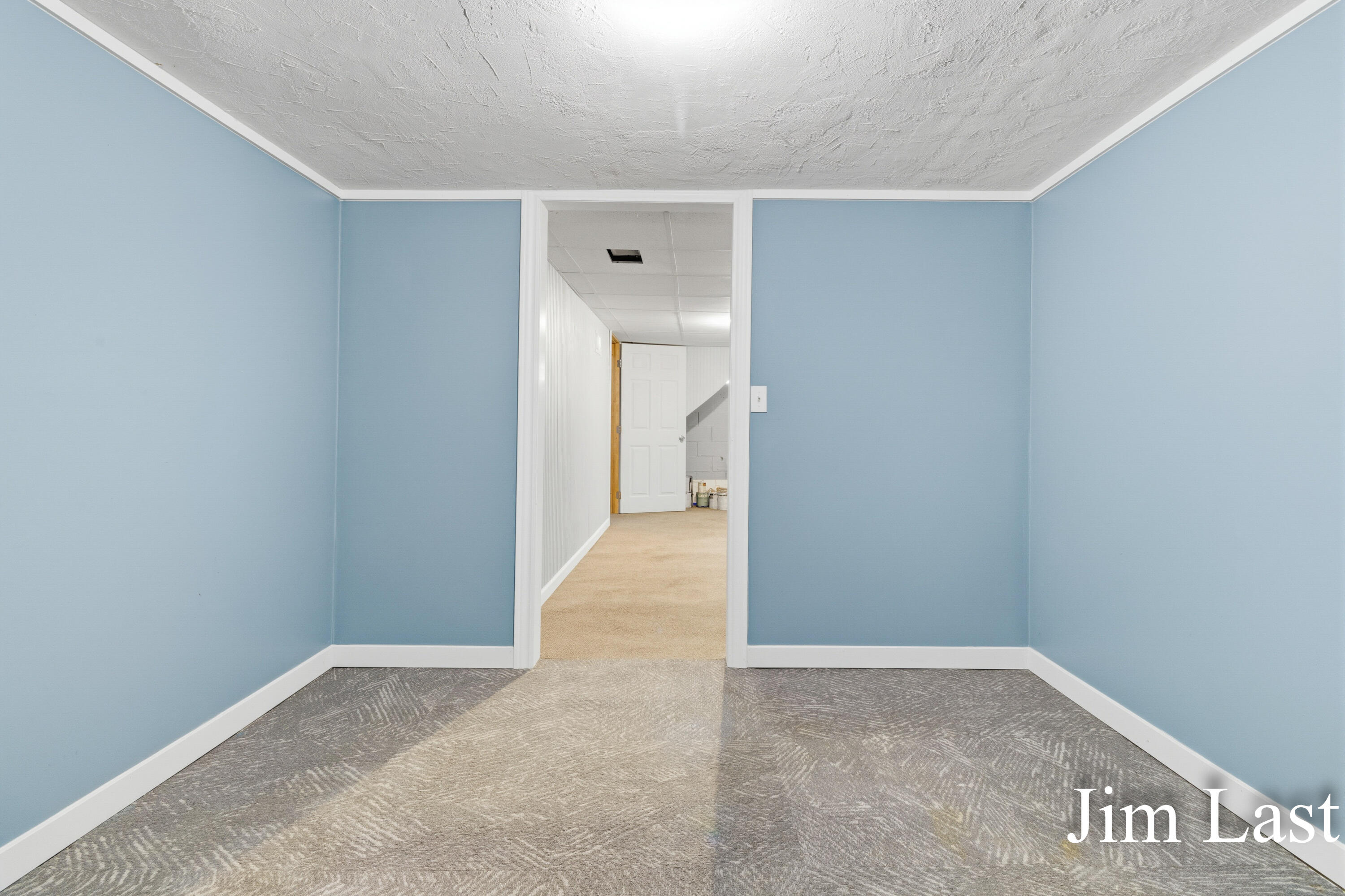 933 Barbara Street NW Grand Rapids MI 49544