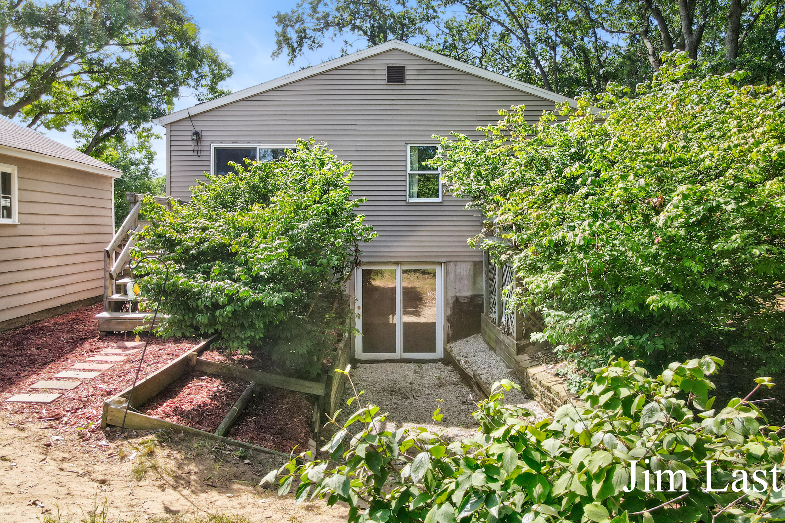 933 Barbara Street NW Grand Rapids MI 49544