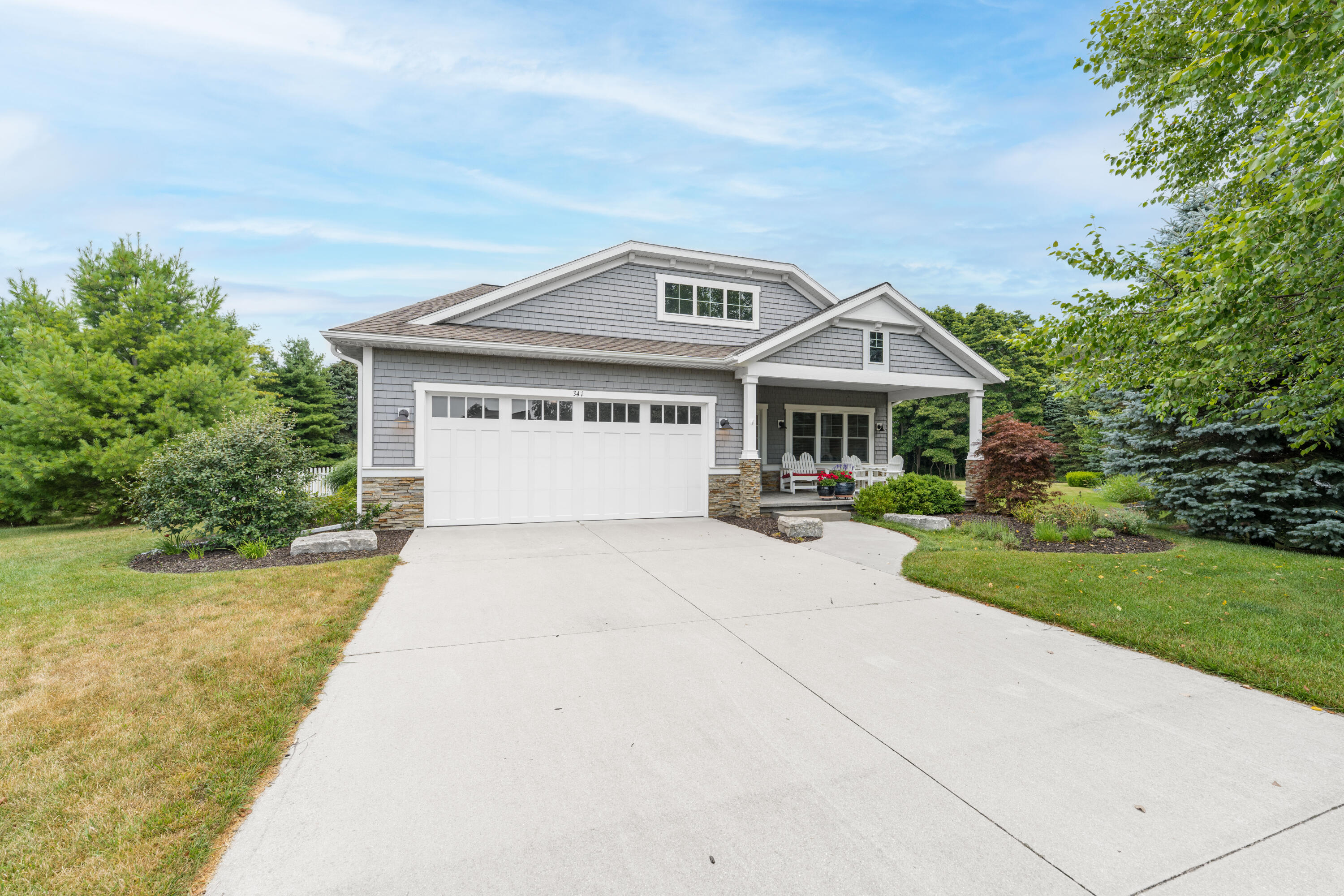341 Parkside Lane Douglas MI 49406