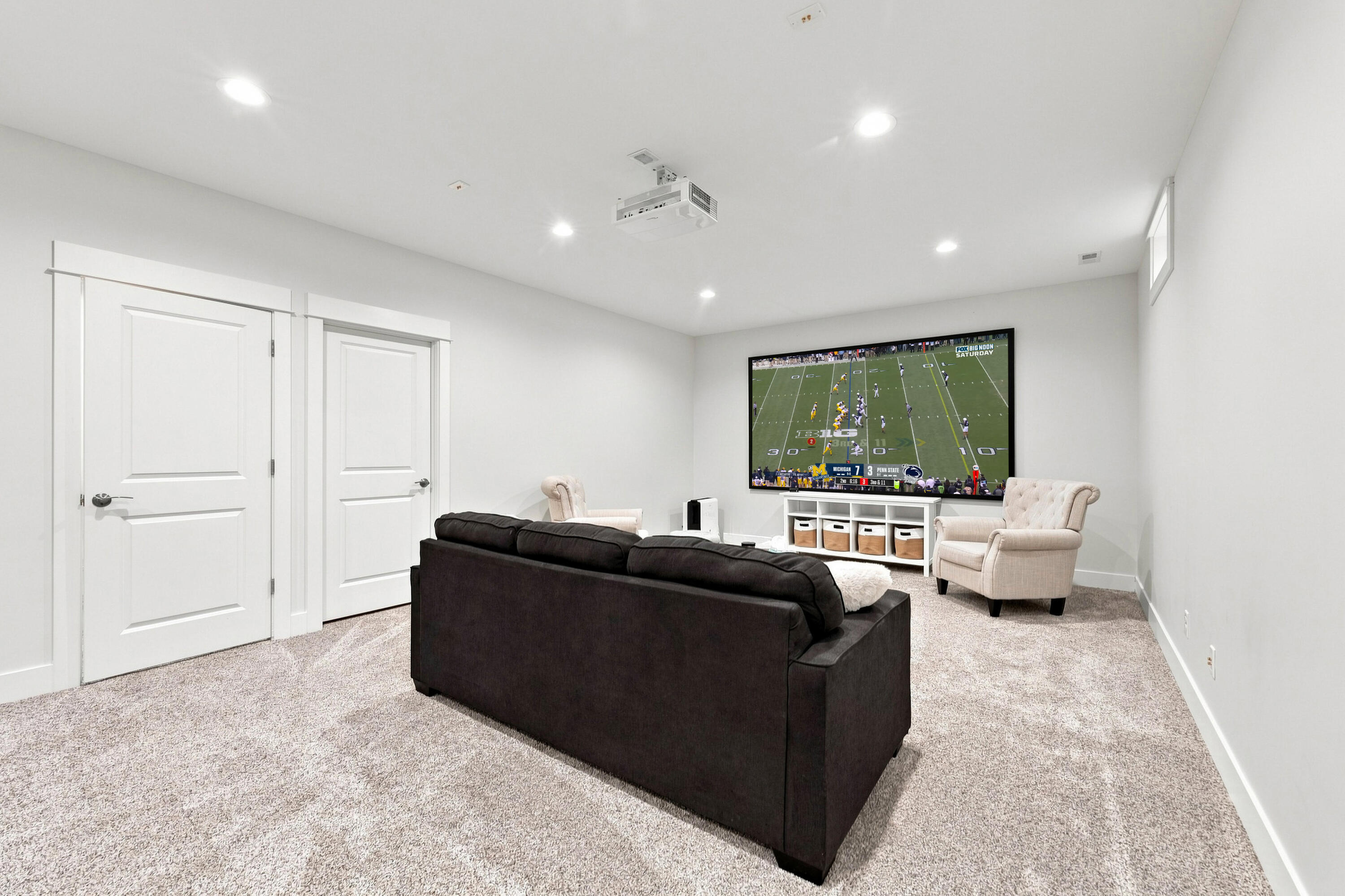 341 Parkside Lane Douglas MI 49406