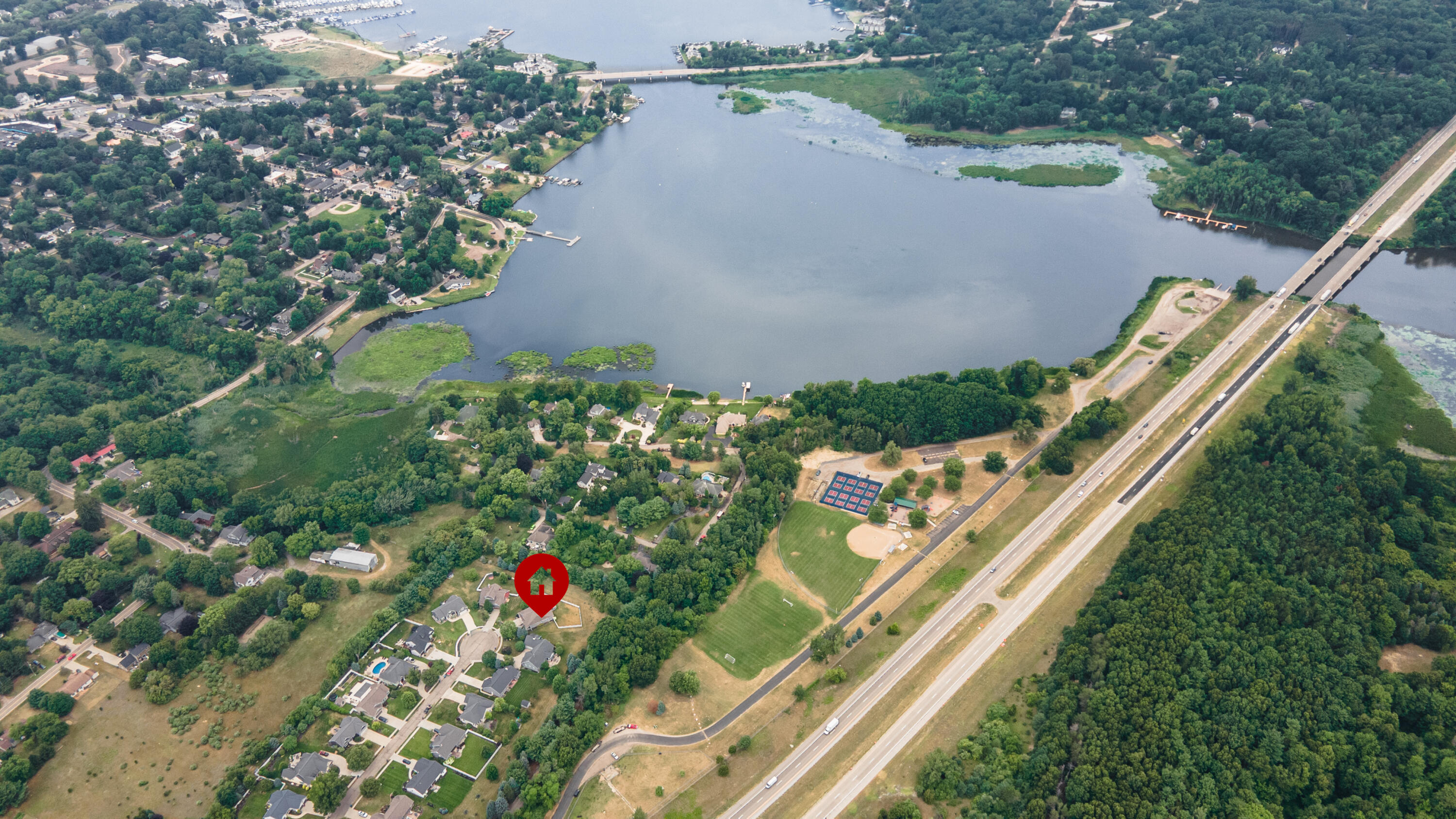 341 Parkside Lane Douglas MI 49406