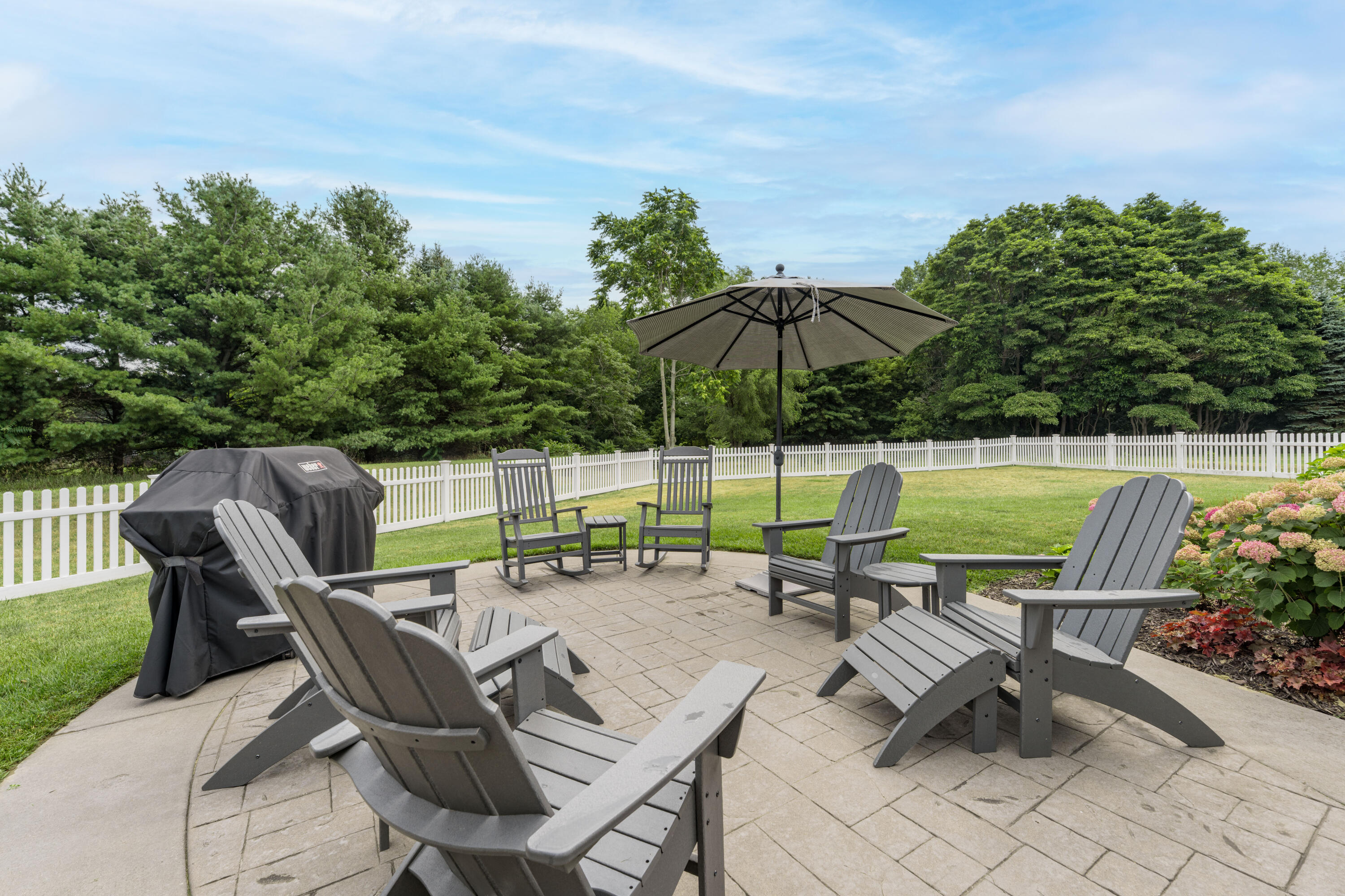 341 Parkside Lane Douglas MI 49406