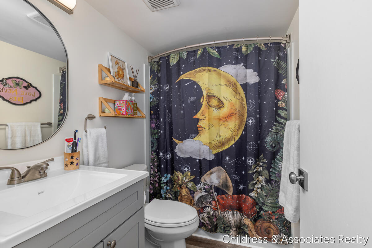 1108 Widdicomb Avenue NW Grand Rapids MI 49504