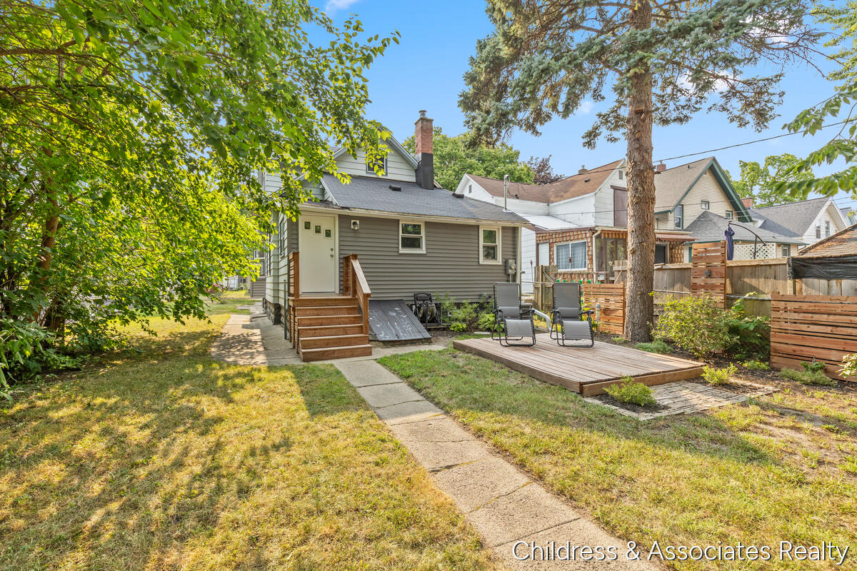 1108 Widdicomb Avenue NW Grand Rapids MI 49504